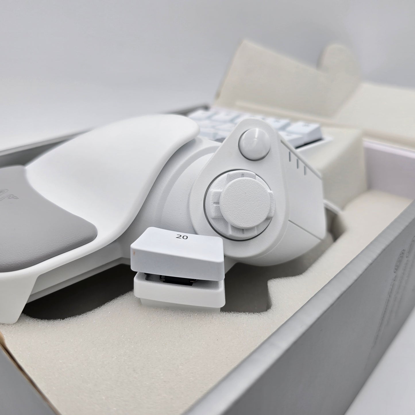 Razer Tartarus Pro Mercury White Analog Optical Gaming Keypad