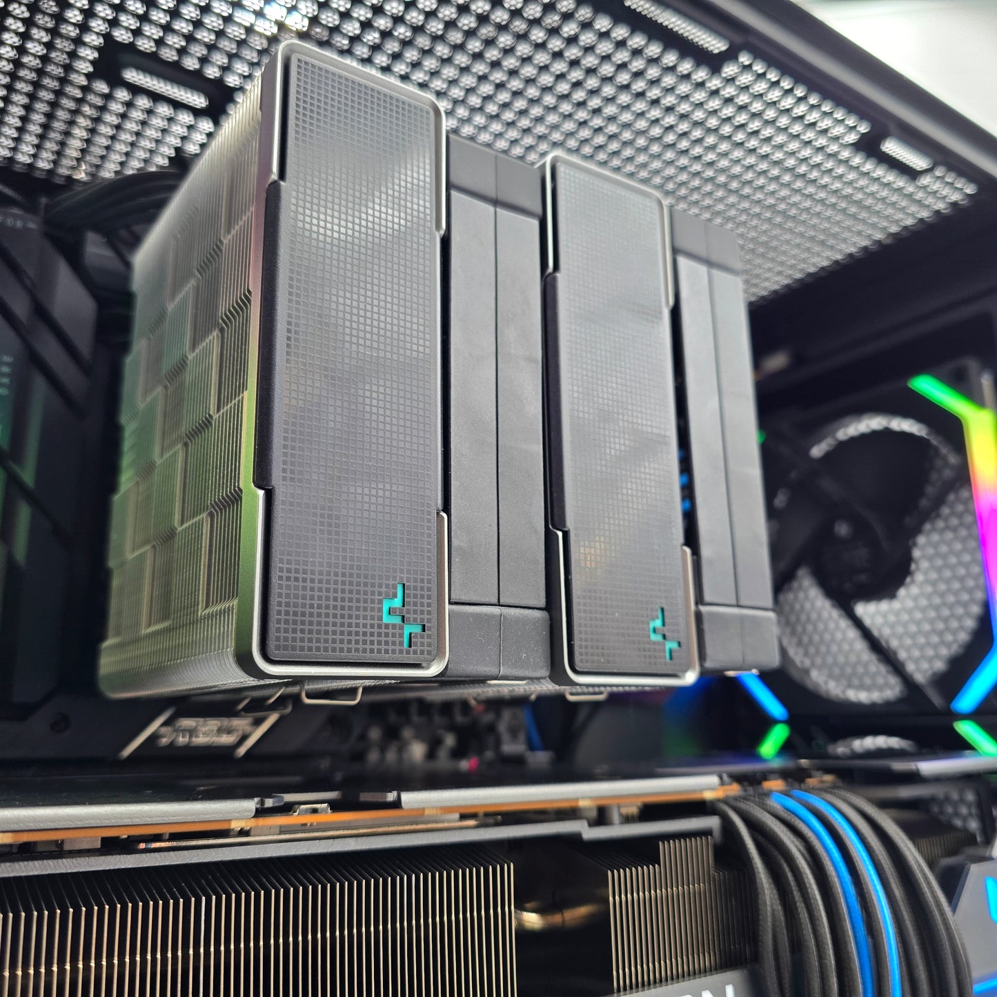 RX 7900XTX, Ryzen 9 7900X, 32GB DDR5, 2TB, Pre-Owned Gaming PC