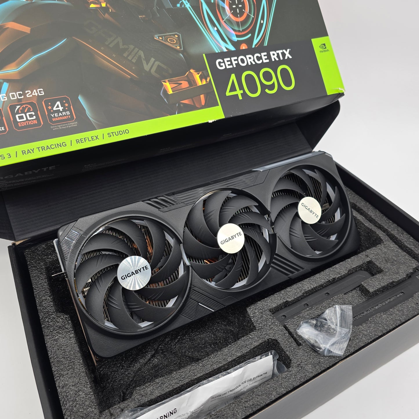 RTX 4090 GIGABYTE GAMING OC 24GB, NVIDIA Gaming Graphics Card GPU