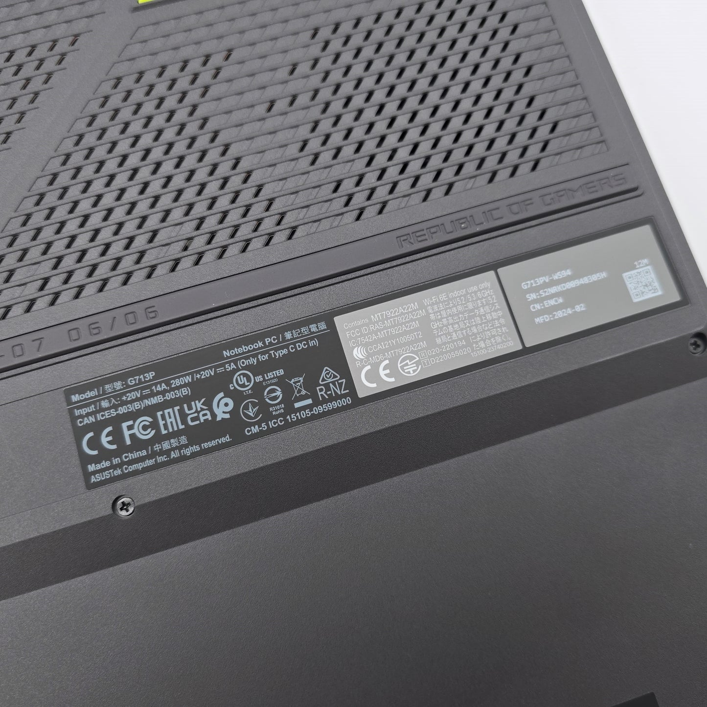 ASUS ROG STRIX G17, RTX 4060, Ryzen 9 7845HX, 64GB DDR5, 3TB NVMe, Gaming Laptop