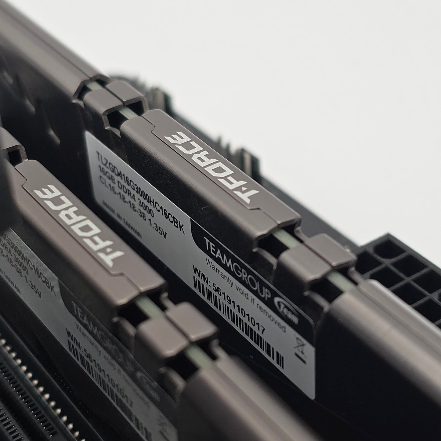 AMD Ryzen 3600X, MSI B450 Carbon Pro Max, 32GB DDR4 TForce Vulcan Z, CPU+RAM+Motherboard Combo