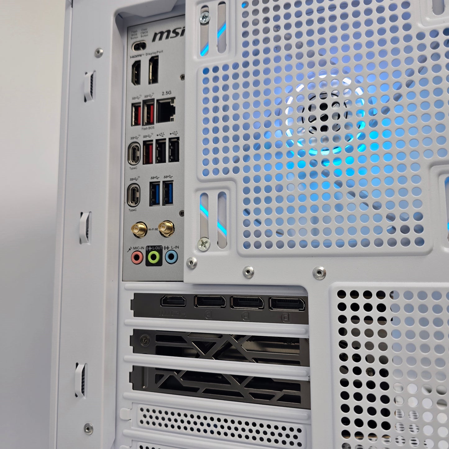 RTX 4080 Super, Ryzen 7800X3D, 32GB DDR5, 2TB, Custom Liquid Cooled White Gaming PC