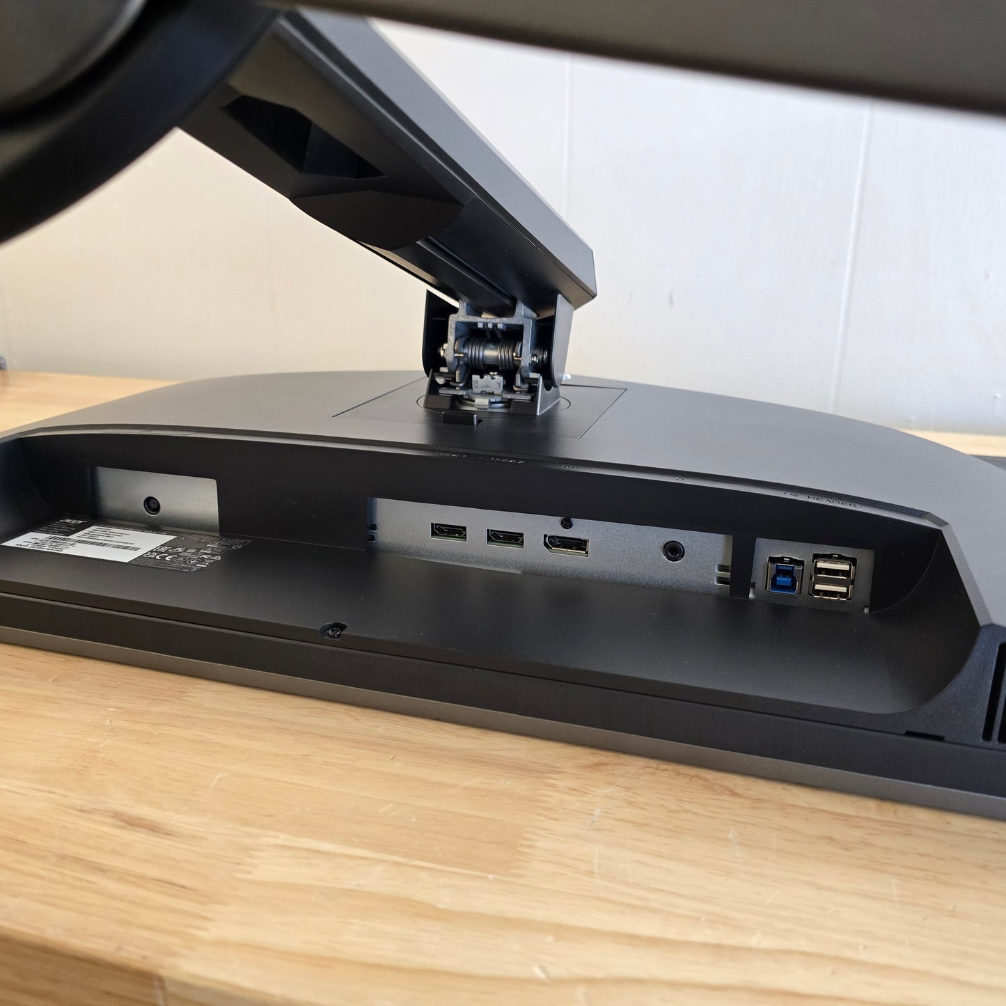 ACER Predator XB273U RGB, QHD 165Hz, 1ms, G-SYNC, HDR, 0.5ms, RGB Gaming Monitor