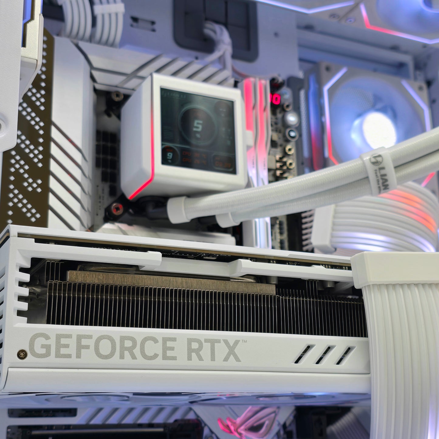 RTX 4090 STRIX, Intel i9-14900KS, 48GB 8200MHz DDR5, MAXIMUS APEX Z790 Custom White Gaming PC