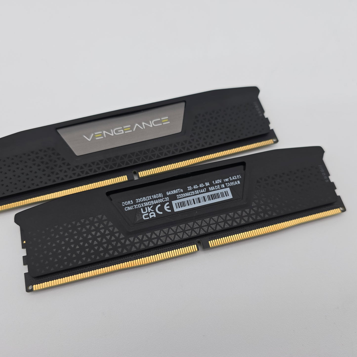 32GB Corsair Vengeance DDR5, 6400MHz, 2x16GB, CL32-40-40-82