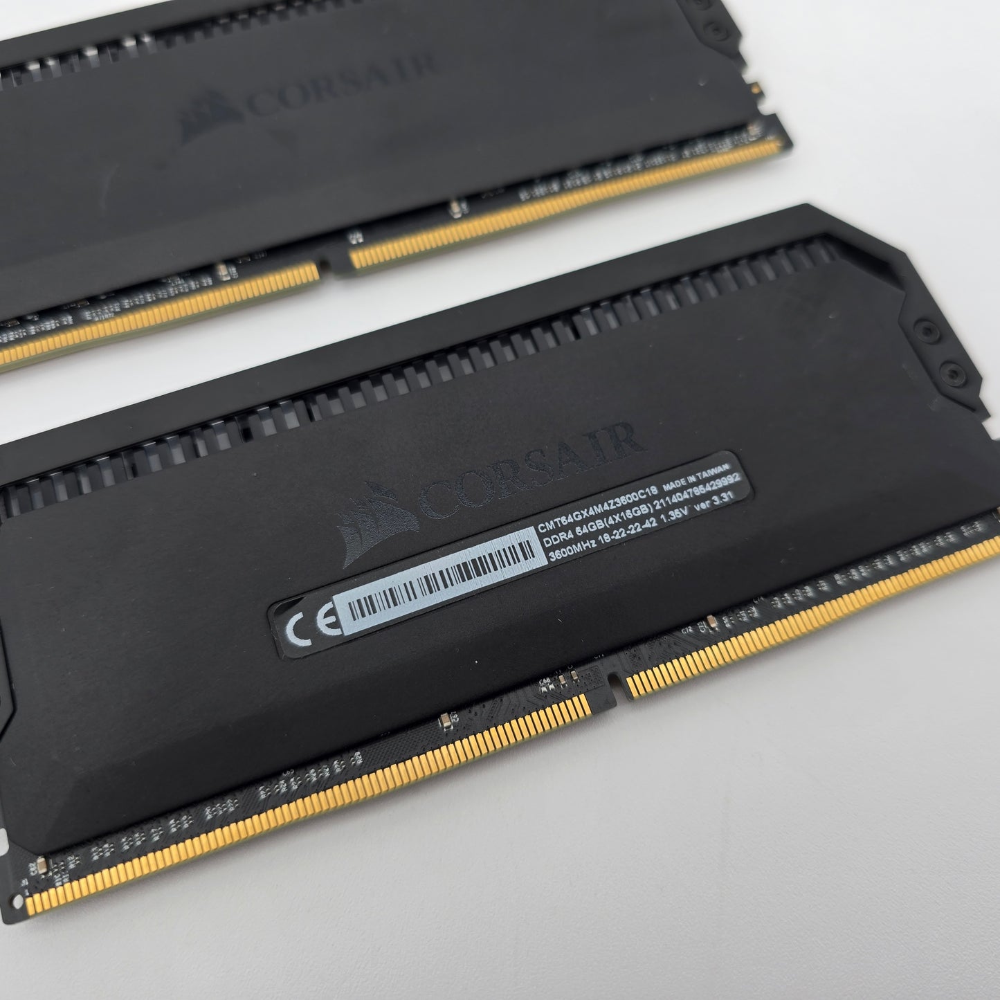 64GB DDR4 Corsair Dominator Platinum 3600MHz, 4x16GB, CL18-22-22-42