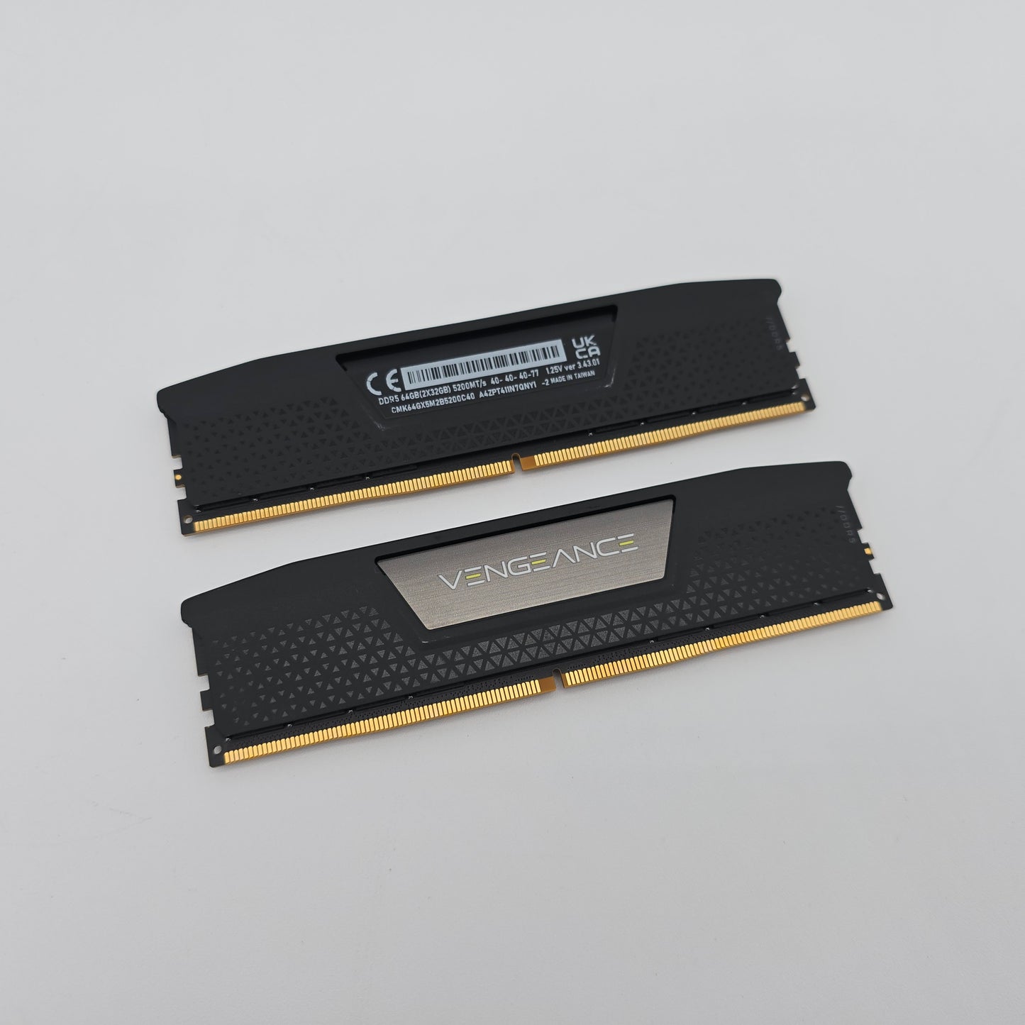 64GB DDR5 Corsair Vengeance 5200MHz, 2x32GB, CL-40-40-40-77