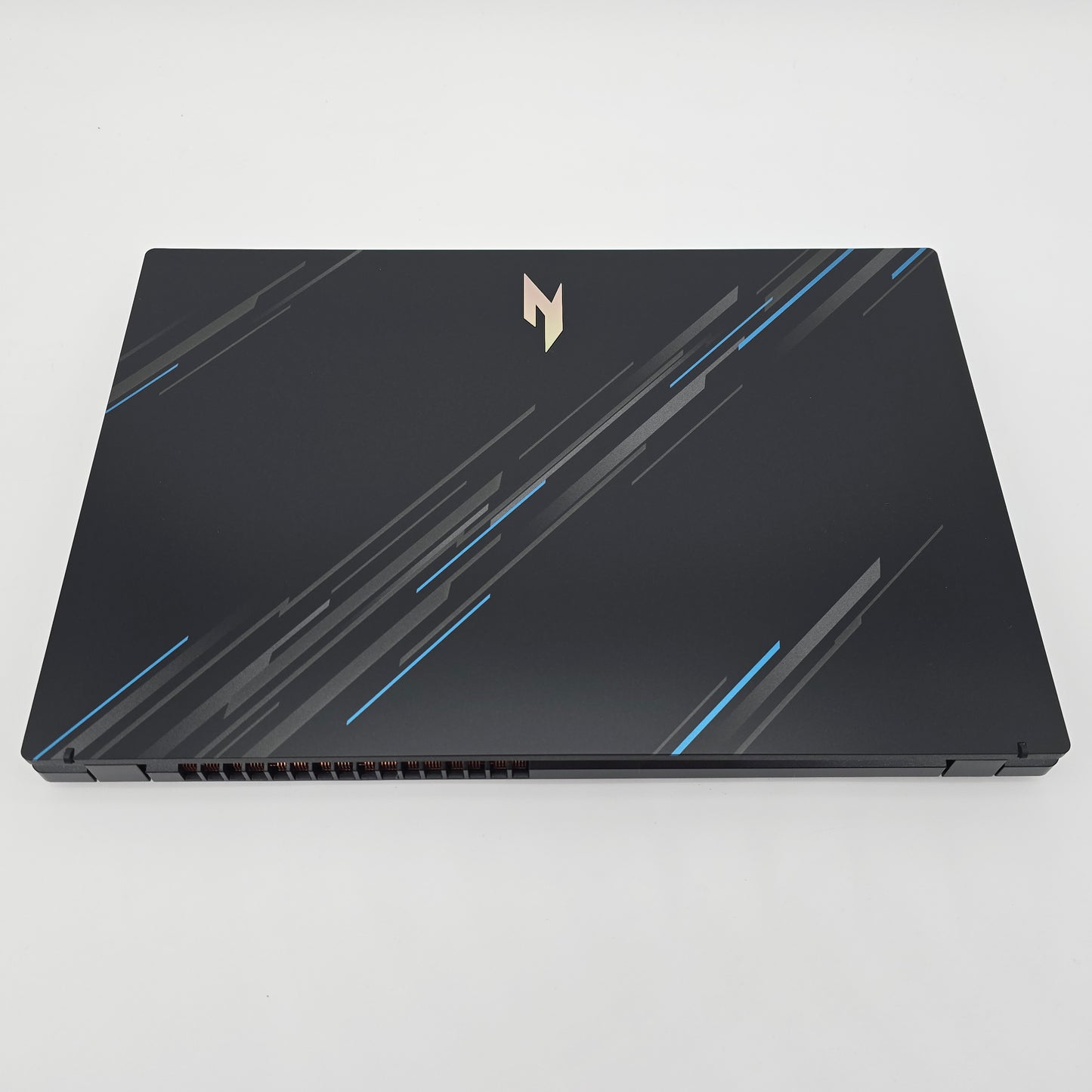 Acer Nitro V15, RTX 4050, Intel i5-13420H, 16GB DDR5, 144Hz Gaming Laptop