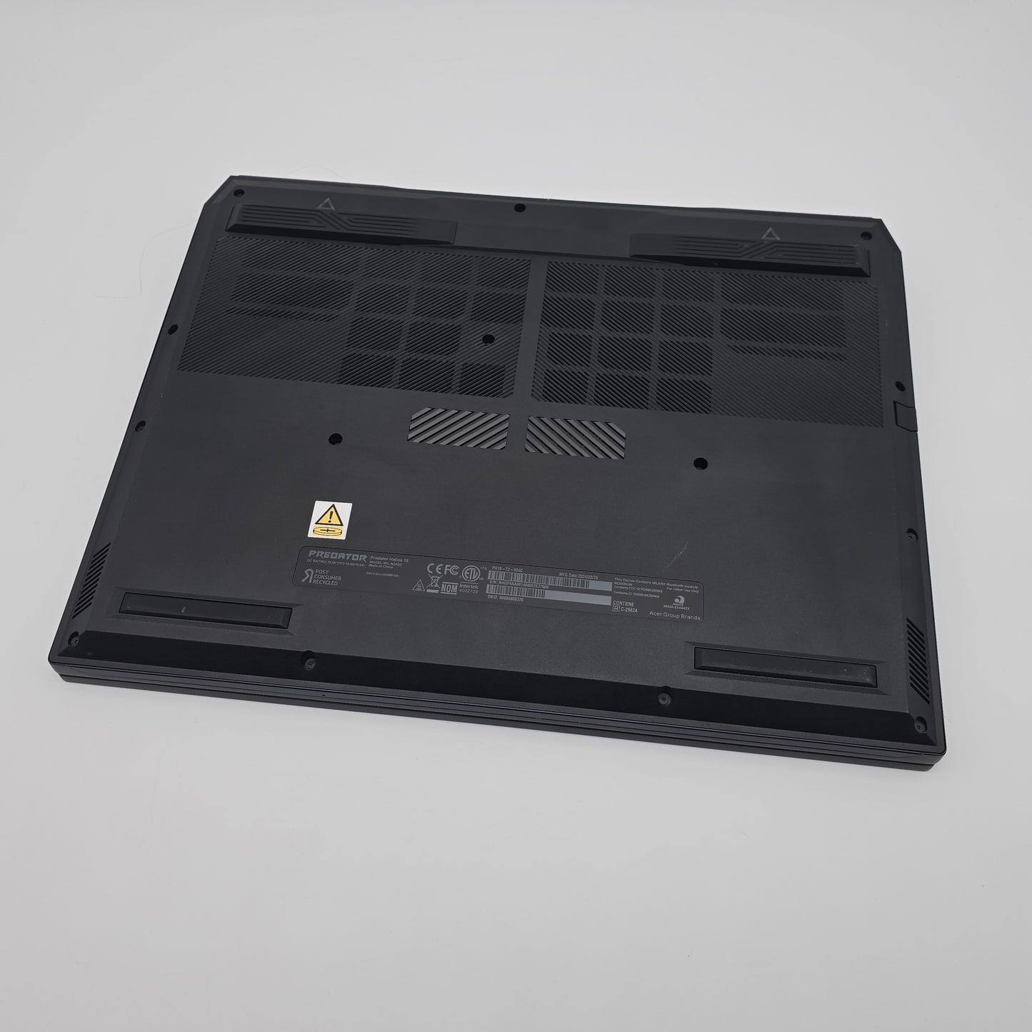 Acer Predator Helios 18, RTX 4090, Intel Core i9-14900HX, 32GB DDR5, 1TB NVME, 18" QHD+ 250Hz, Windows Gaming Laptop