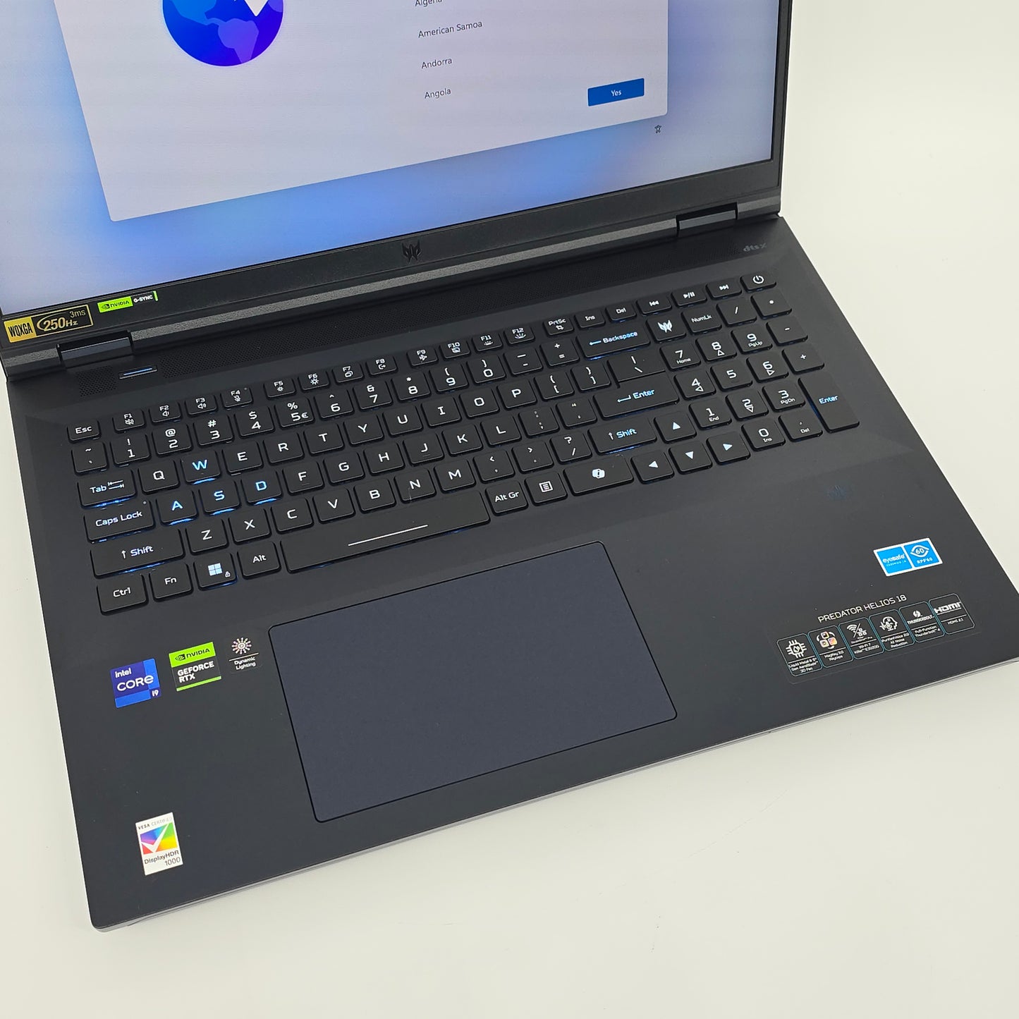 Acer Predator Helios 18 PH18-72, RTX 4090, Intel i9-14900HX, 32GB DDR5, 250Hz QHD+ Gaming Laptop