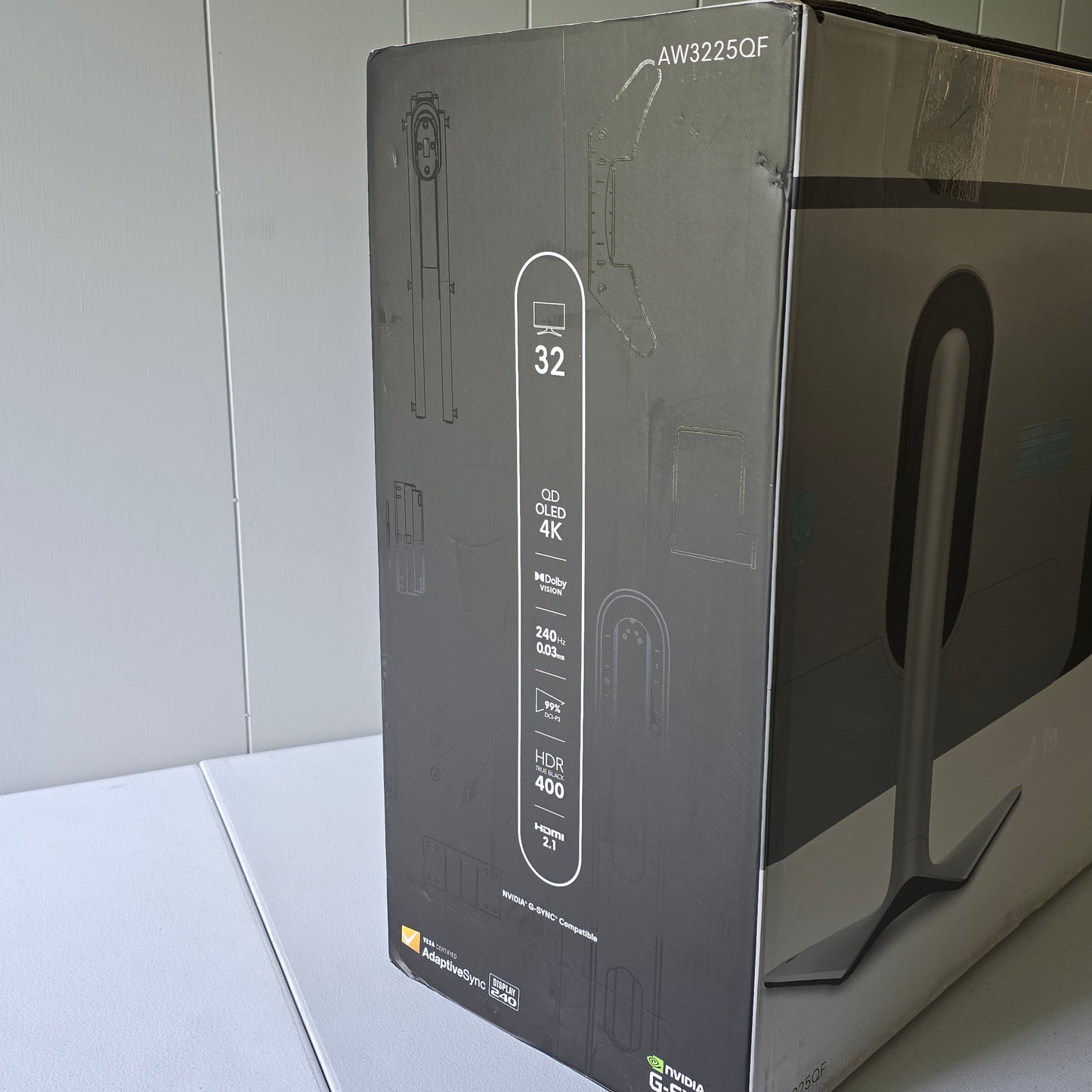 Alienware AW3225QF 32" 4K QD-OLED Curved Gaming Monitor, 240Hz, G-Sync, 0.03ms