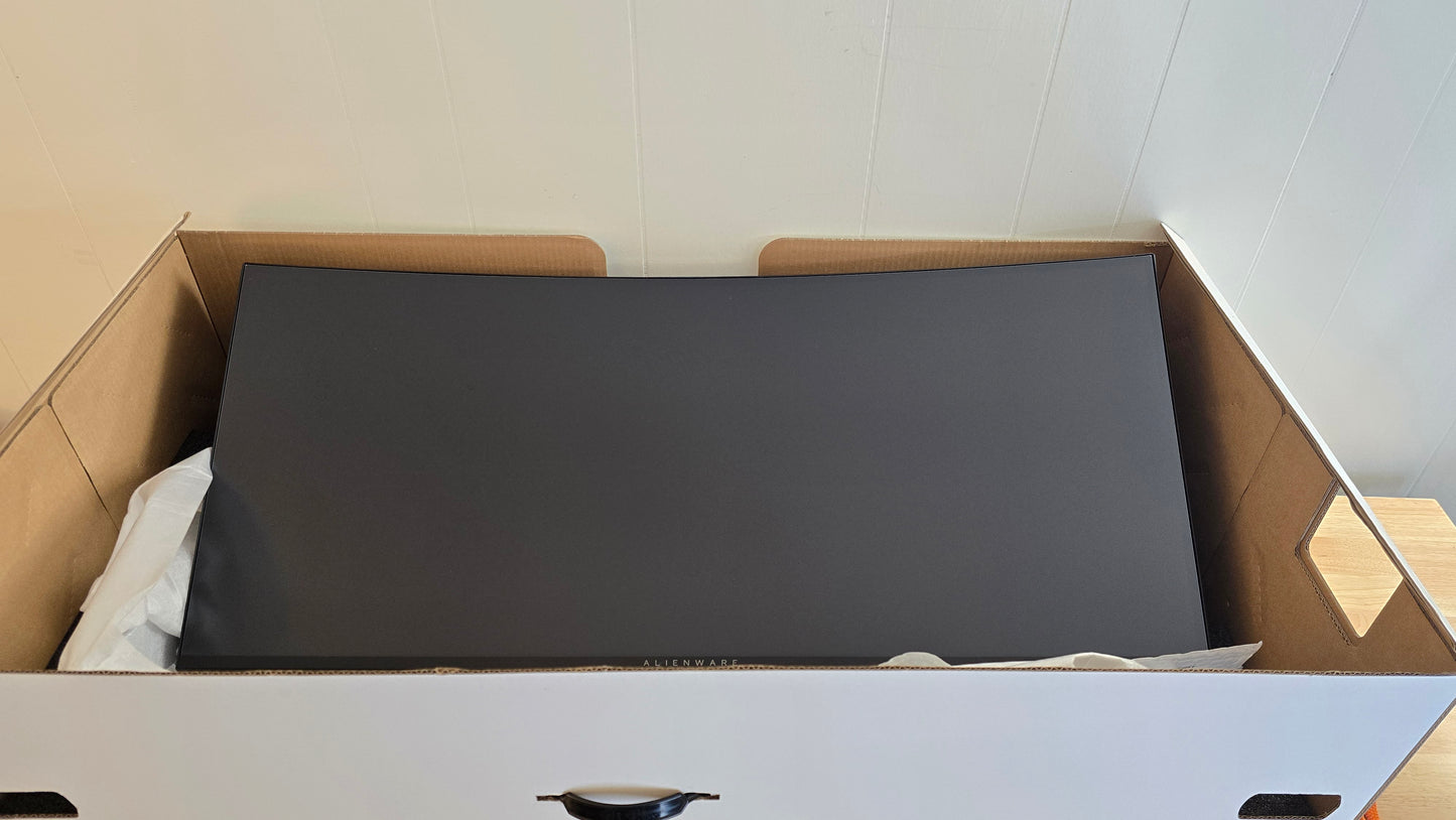 Alienware AW3821DW 38" Ultrawide QHD Curved Gaming Monitor, G-Sync, 144Hz