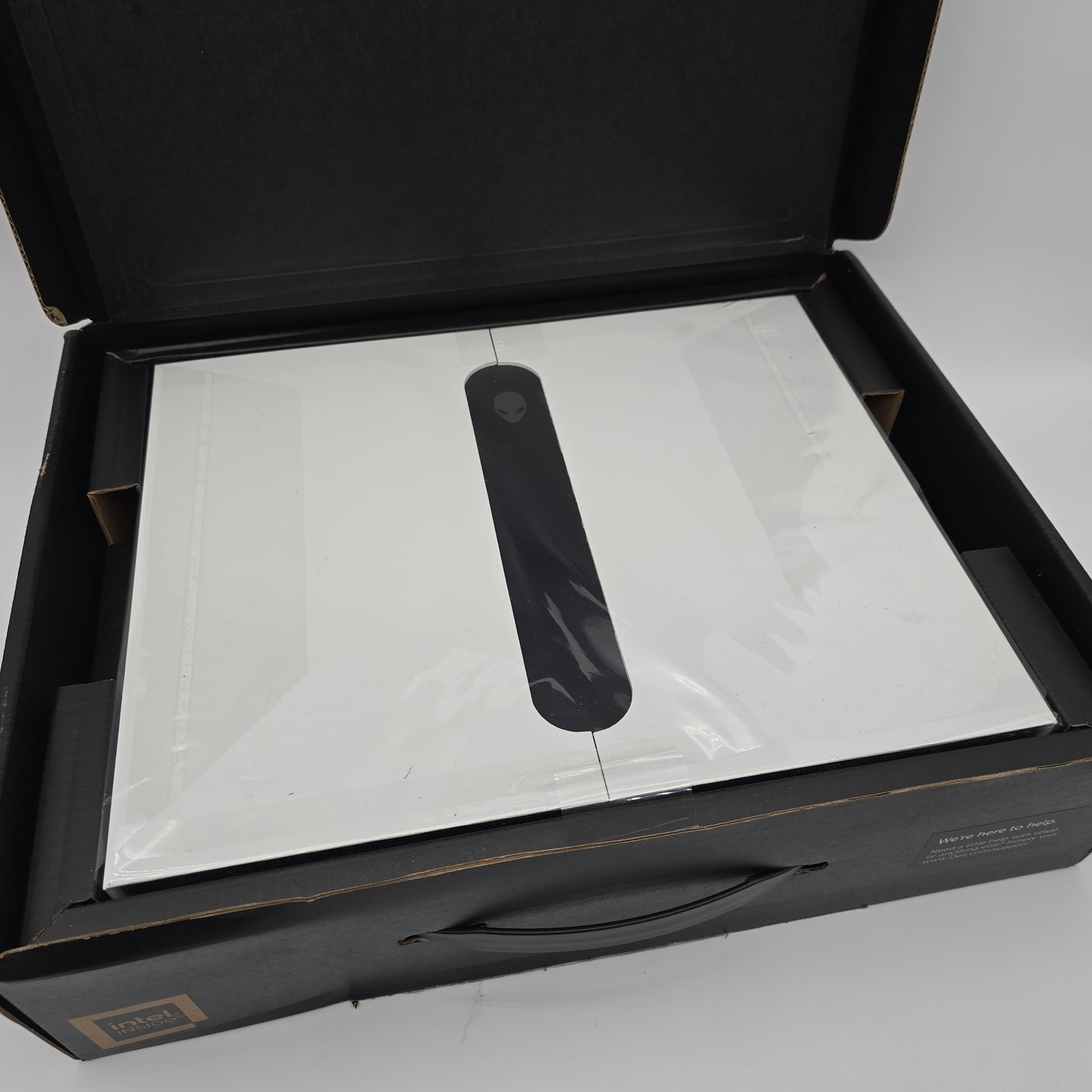 Alienware X16 R1 Gaming Laptop, RTX 4080, Intel i9-13900HK, 32GB DDR5, QHD+ 240Hz, Brand New