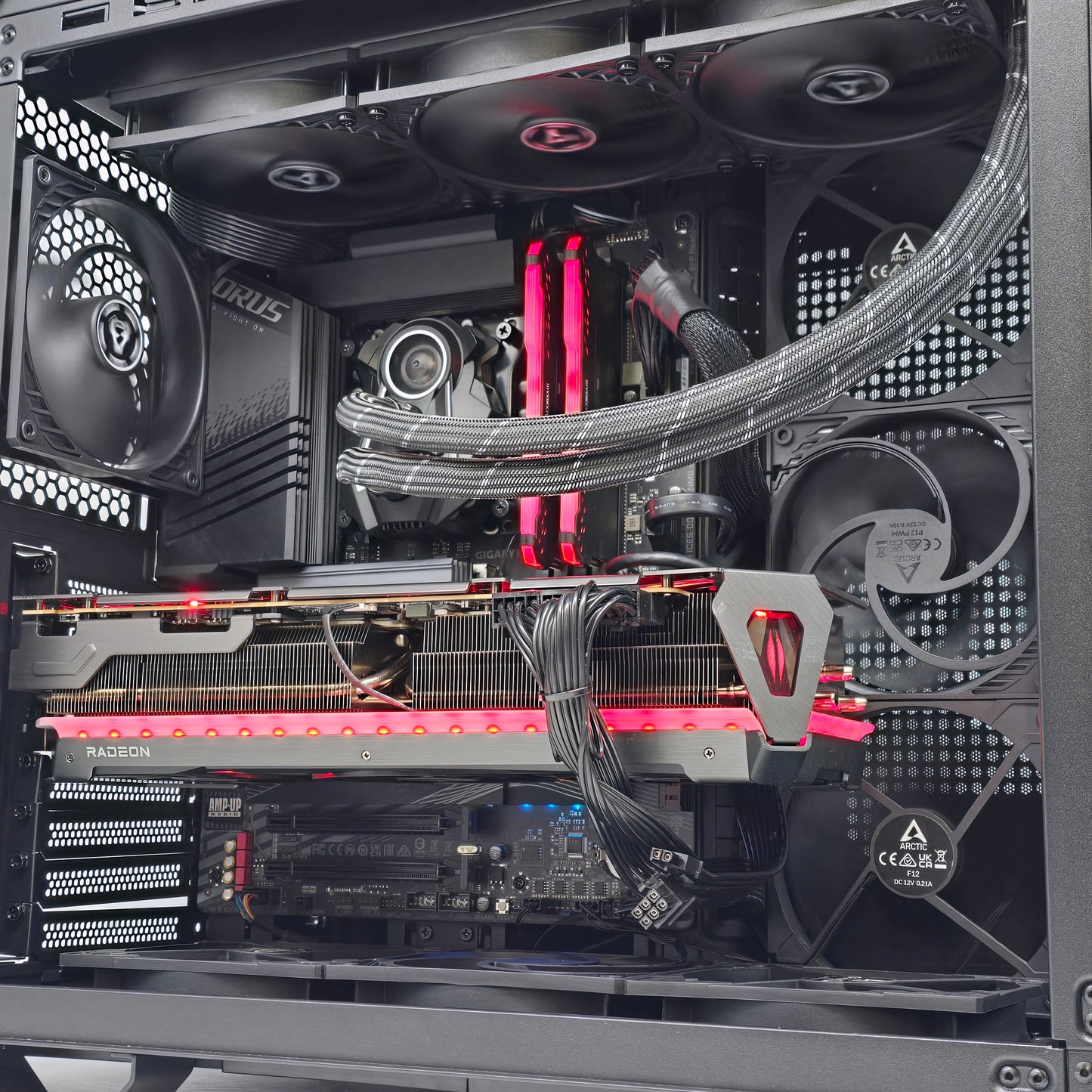 RX 7900XTX 24GB, Intel i9-14900K, 32GB RAM, 4TB NVMe, Custom Liquid Cooled Gaming PC