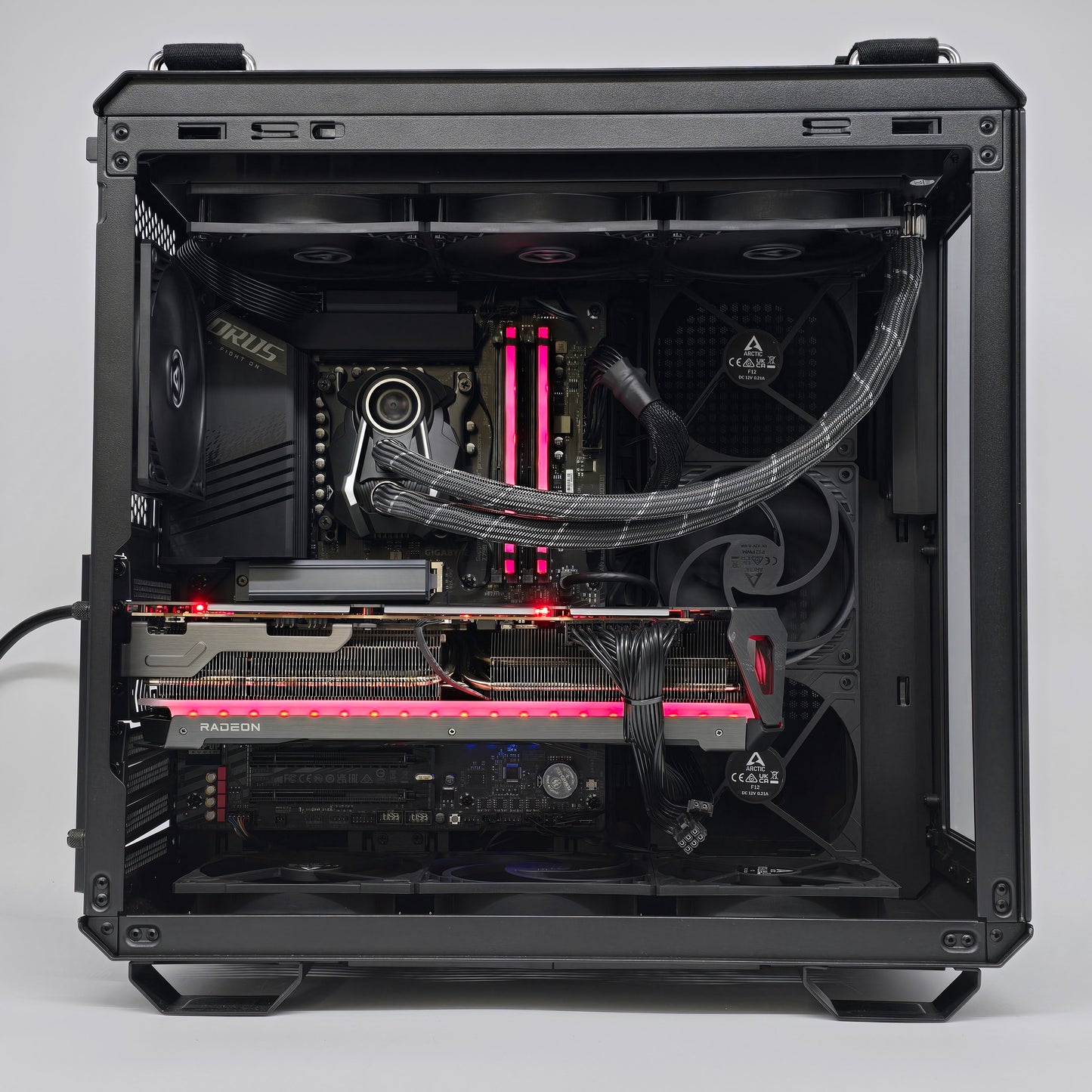 RX 7900XTX 24GB, Intel i9-14900K, 32GB RAM, 4TB NVMe, Custom Liquid Cooled Gaming PC