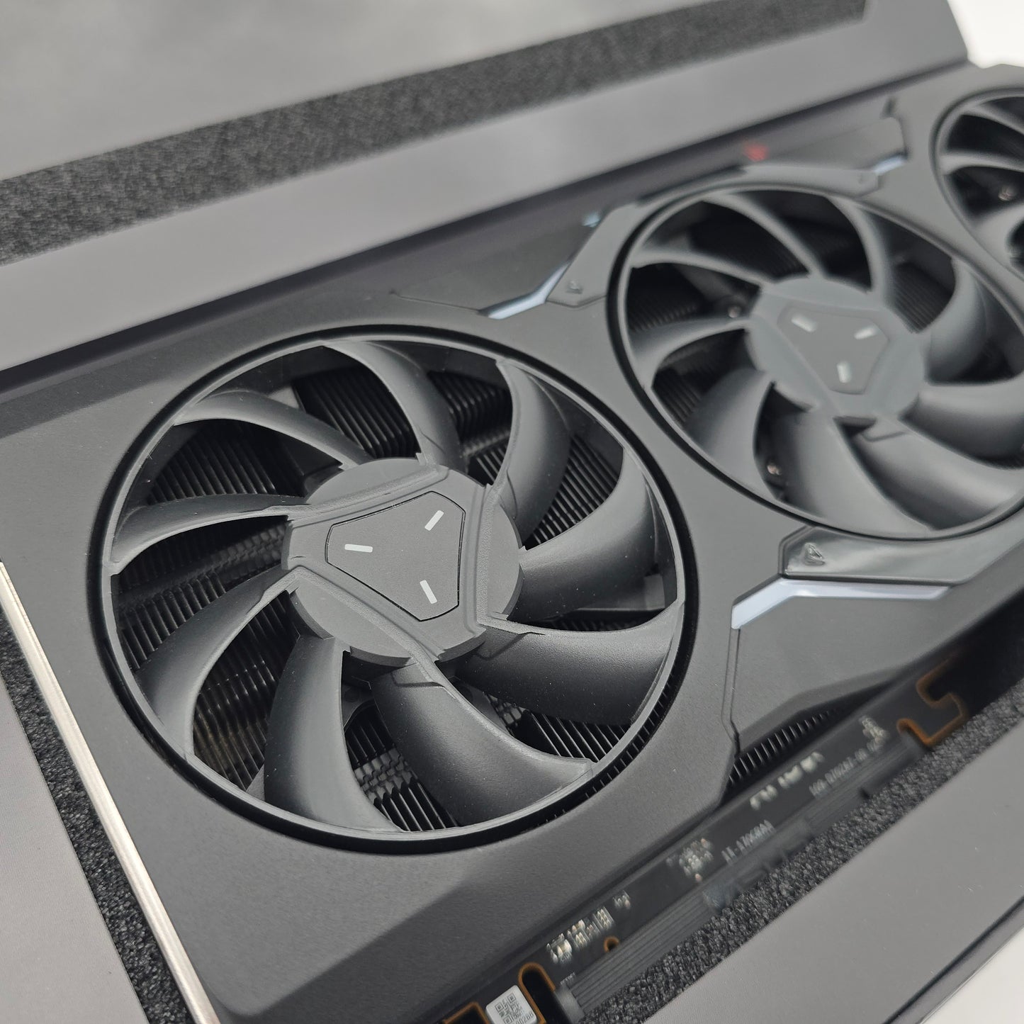RX 7900XTX Reference Edition 24GB, AMD Radeon Gaming Graphics Card GPU