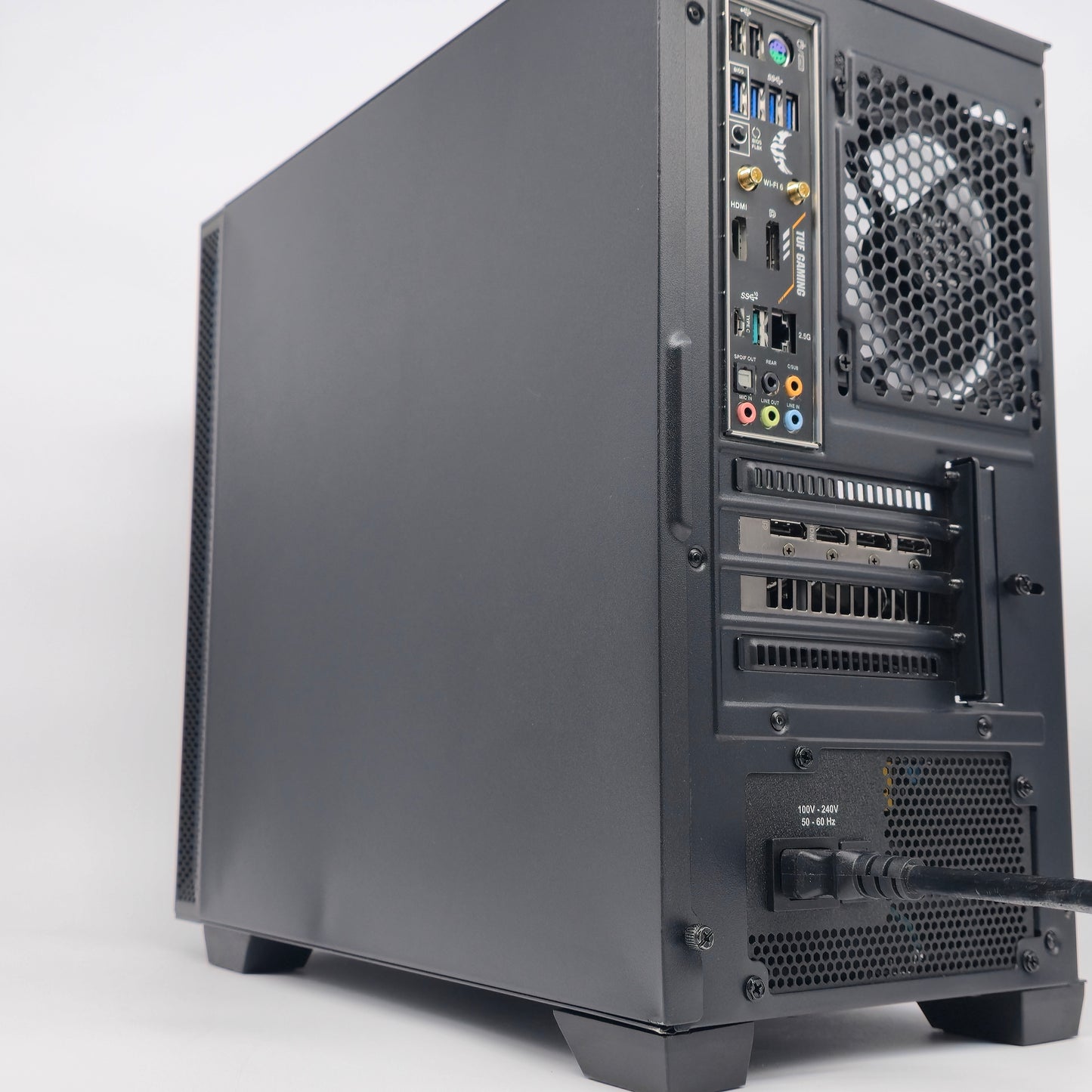 RX 6700 XT, Ryzen 5 5600X, 64GB DDR4 RAM, Lian Li Gaming PC
