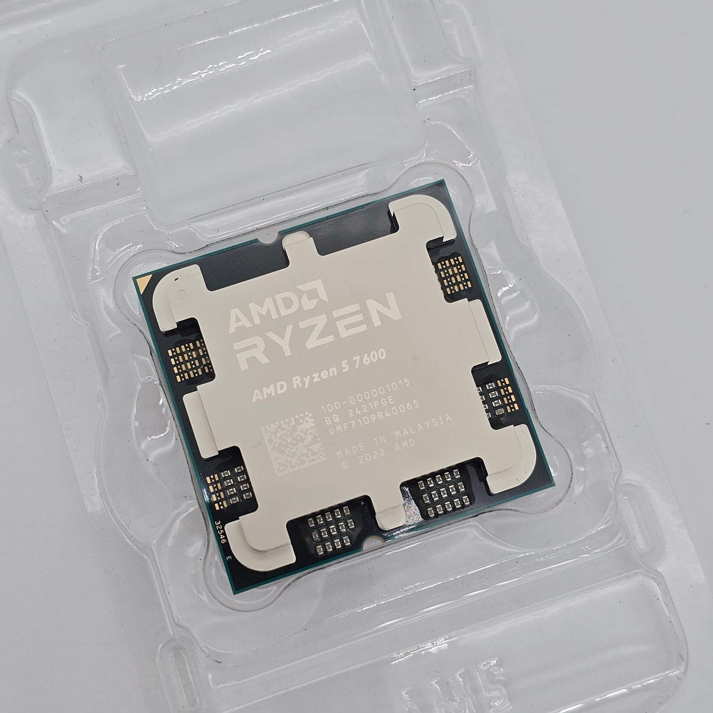 AMD Ryzen 5 7600, 6-Core, 12-Thread Unlocked Desktop Processor, Socket AM5