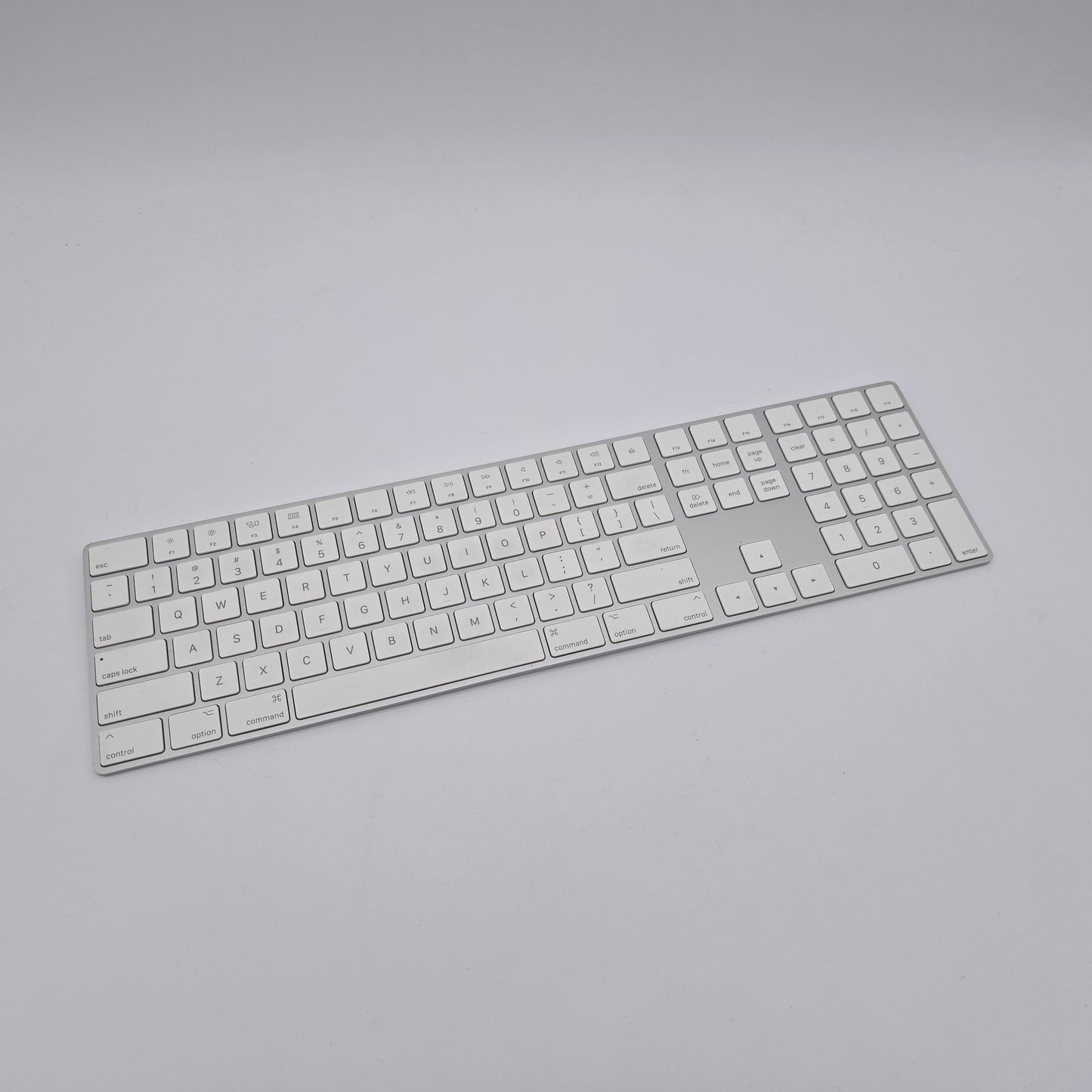 Apple Magic Keyboard Wireless Bluetooth Keyboard w/ Keypad for Apple iMac