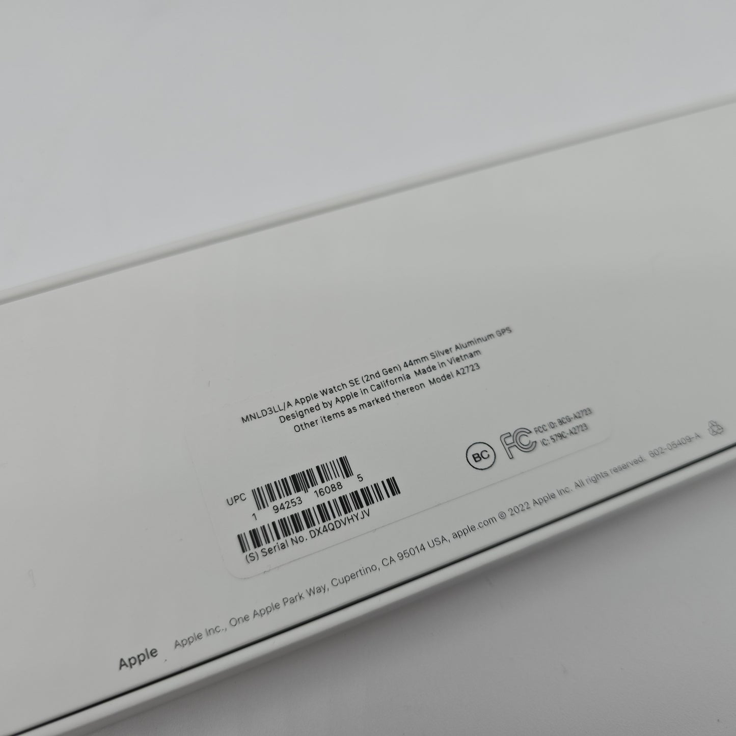 Apple Watch SE 2nd Gen 44mm, GPS, Silver Aluminum with Elderberry Sport Band