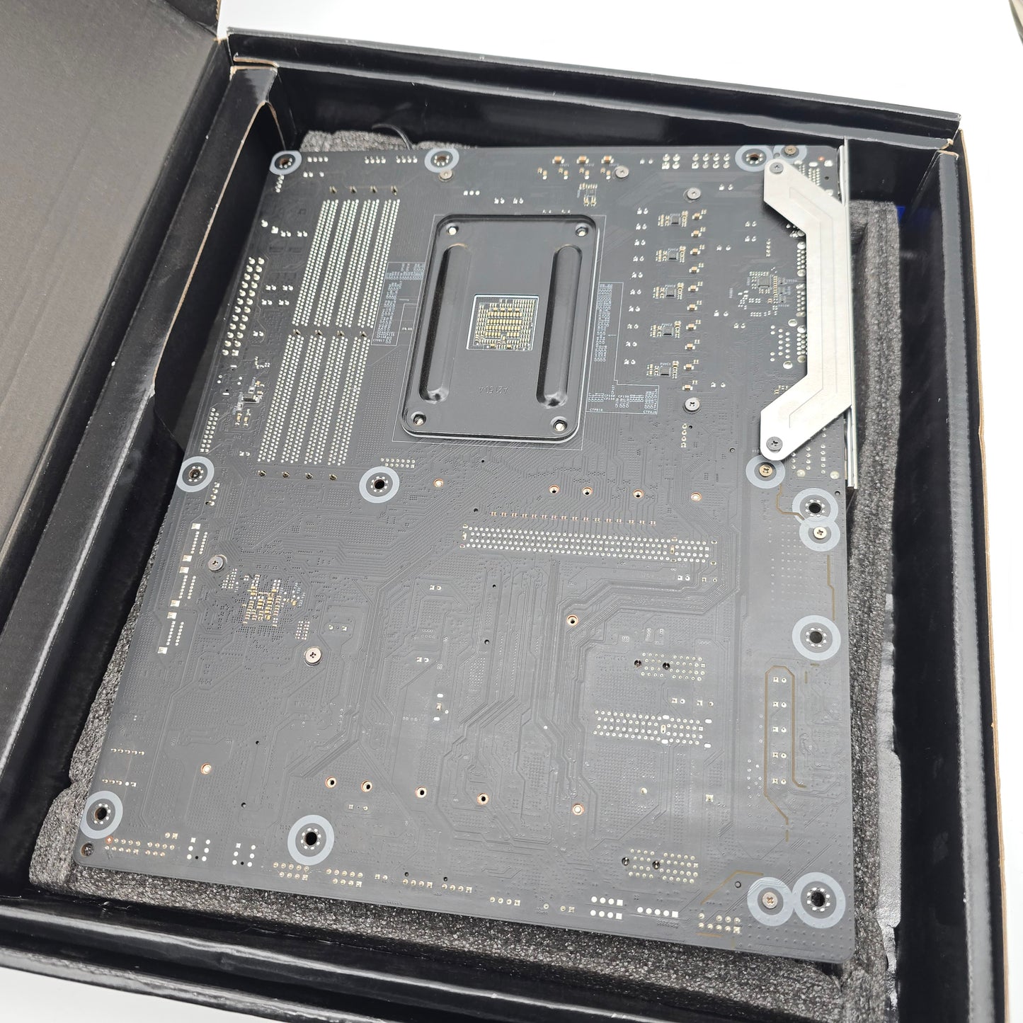ASRock B550 Steel Legend, Socket AM4, ATX Desktop Gaming Motherboard