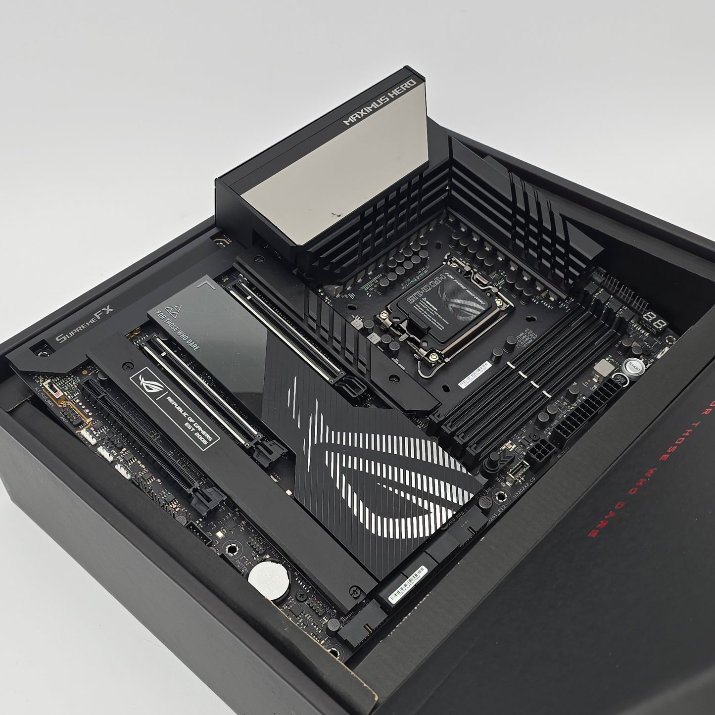 ASUS ROG MAXIMUS Z790 Hero Intel Gaming Motherboard, Intel Socket LGA 1700 DDR5