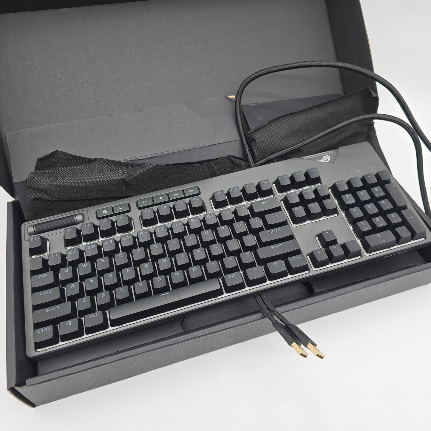 ASUS ROG Strix Flare, Cherry MX Red Mechanical Gaming Keyboard, RGB, ASUS AURA Sync