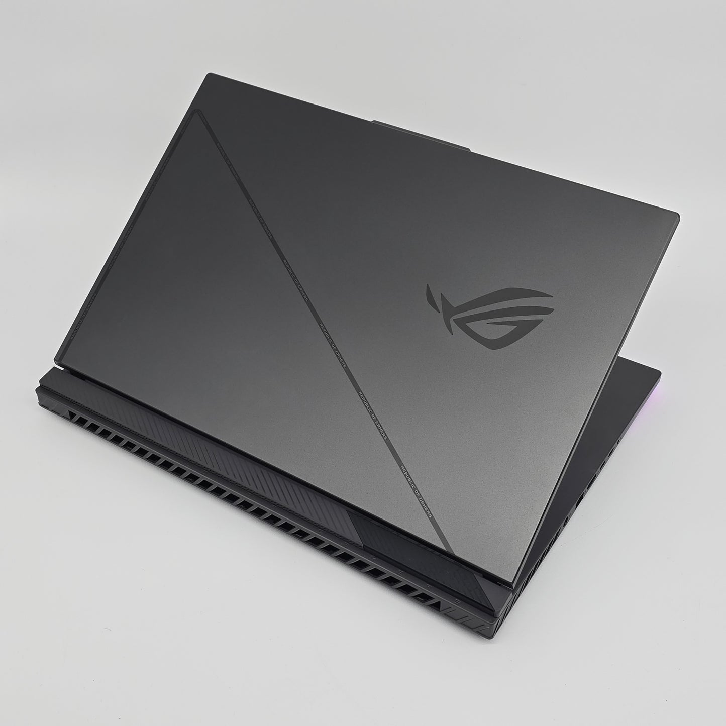 ASUS ROG STRIX G18 Gaming Laptop, RTX 4080, I9-13980HX, 240Hz 18" Screen, *FOR PARTS/REPAIR*