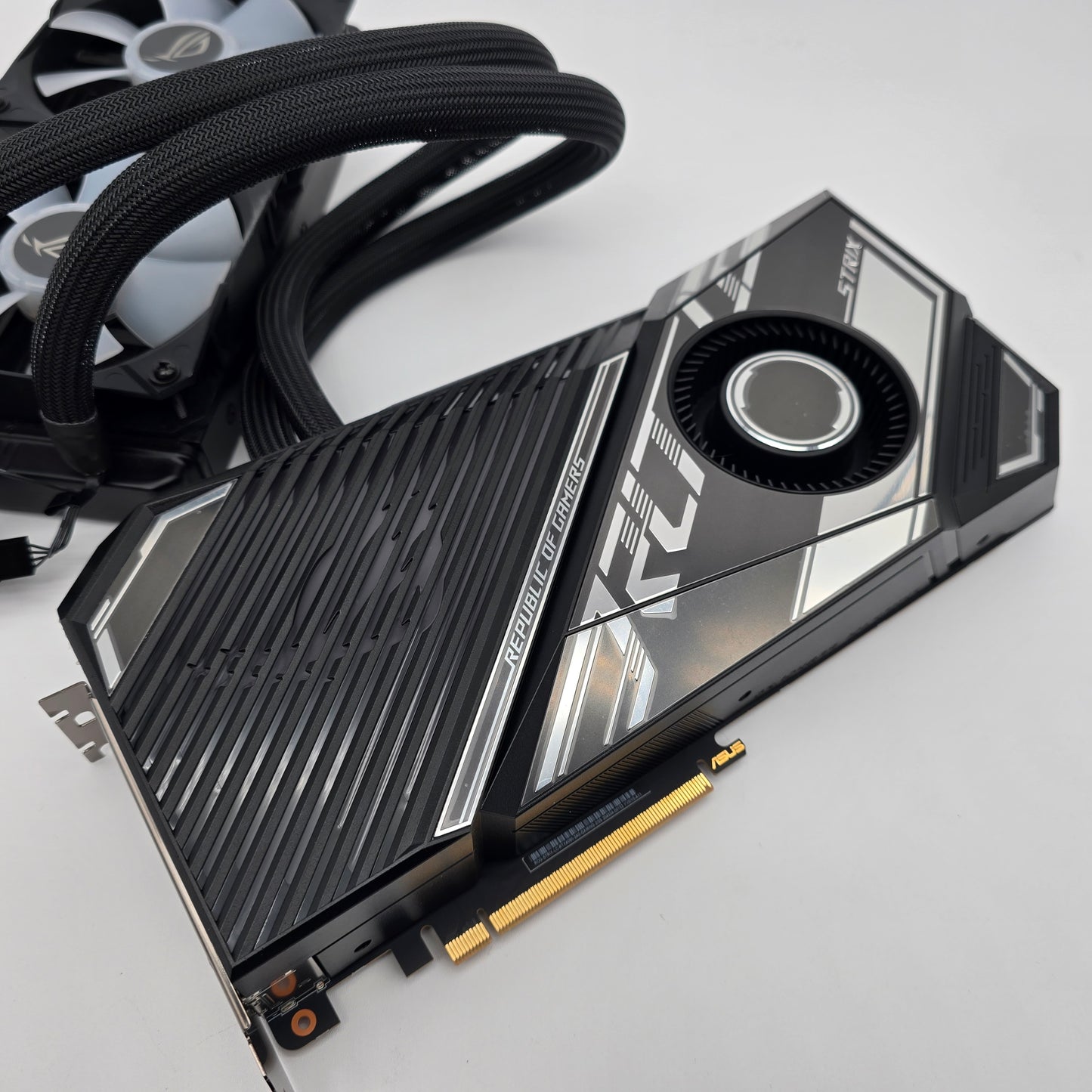 RTX 4090 ASUS ROG STRIX LC 24GB, NVIDIA Gaming Graphics Card GPU, AIO Liquid Cooled