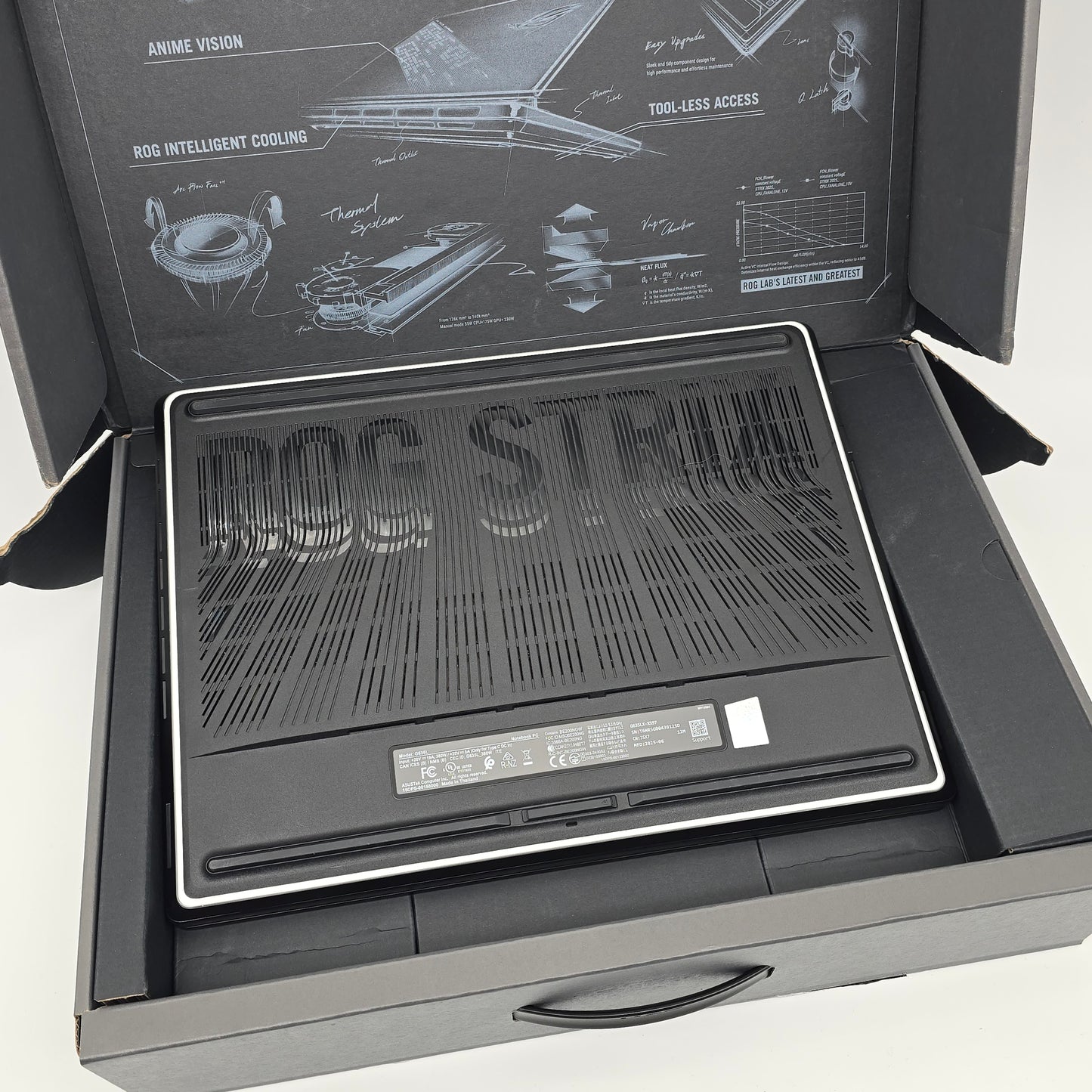 ASUS ROG STRIX SCAR 16 2025, NVIDIA RTX 5090, Intel Ultra 9 275HX, QHD+ 240Hz Gaming Laptop