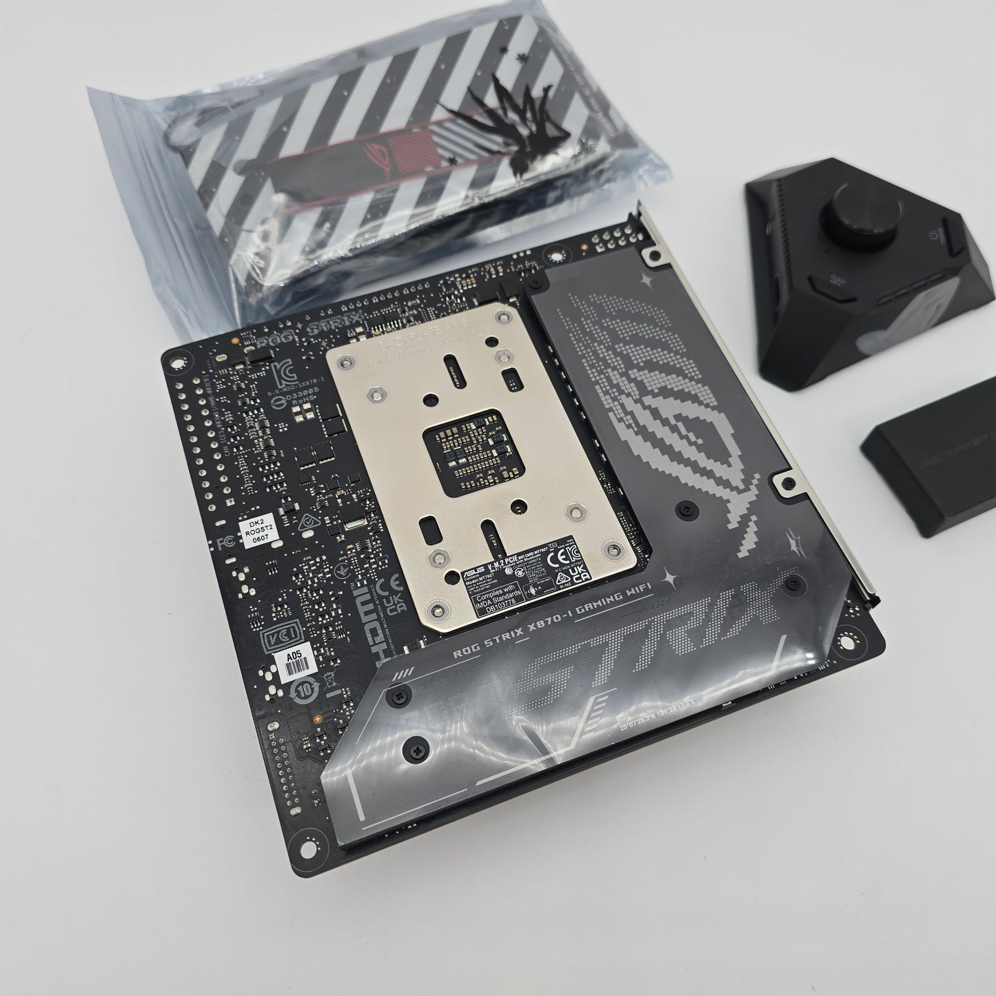 ASUS ROG STRIX X870-I GAMING WIFI 7 AMD AM5 Gaming Motherboard