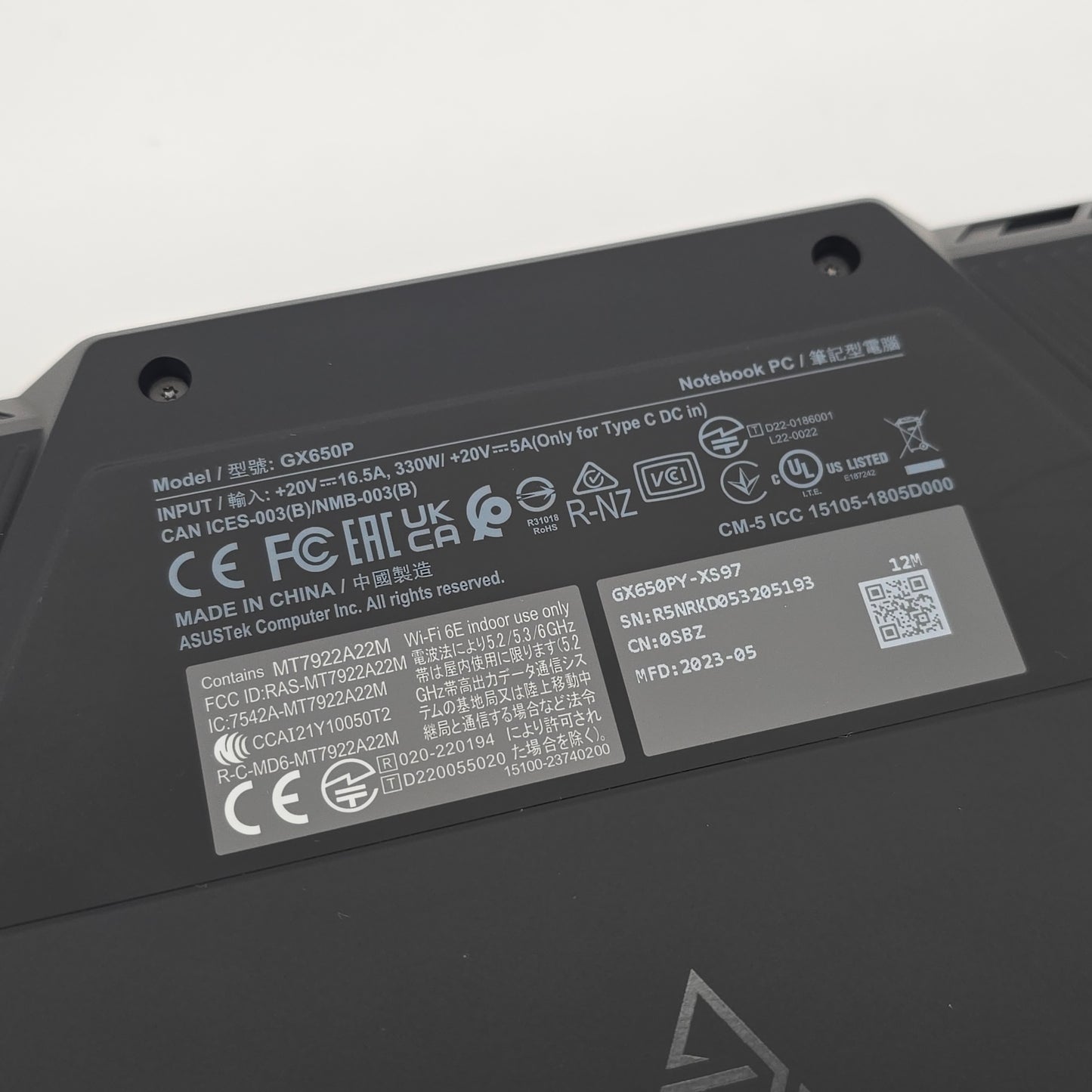 ASUS ROG Zephyrus Duo 16, RTX 4090, Ryzen 9 7945HX, QHD+ 240Hz, Dual Screen, Gaming Laptop