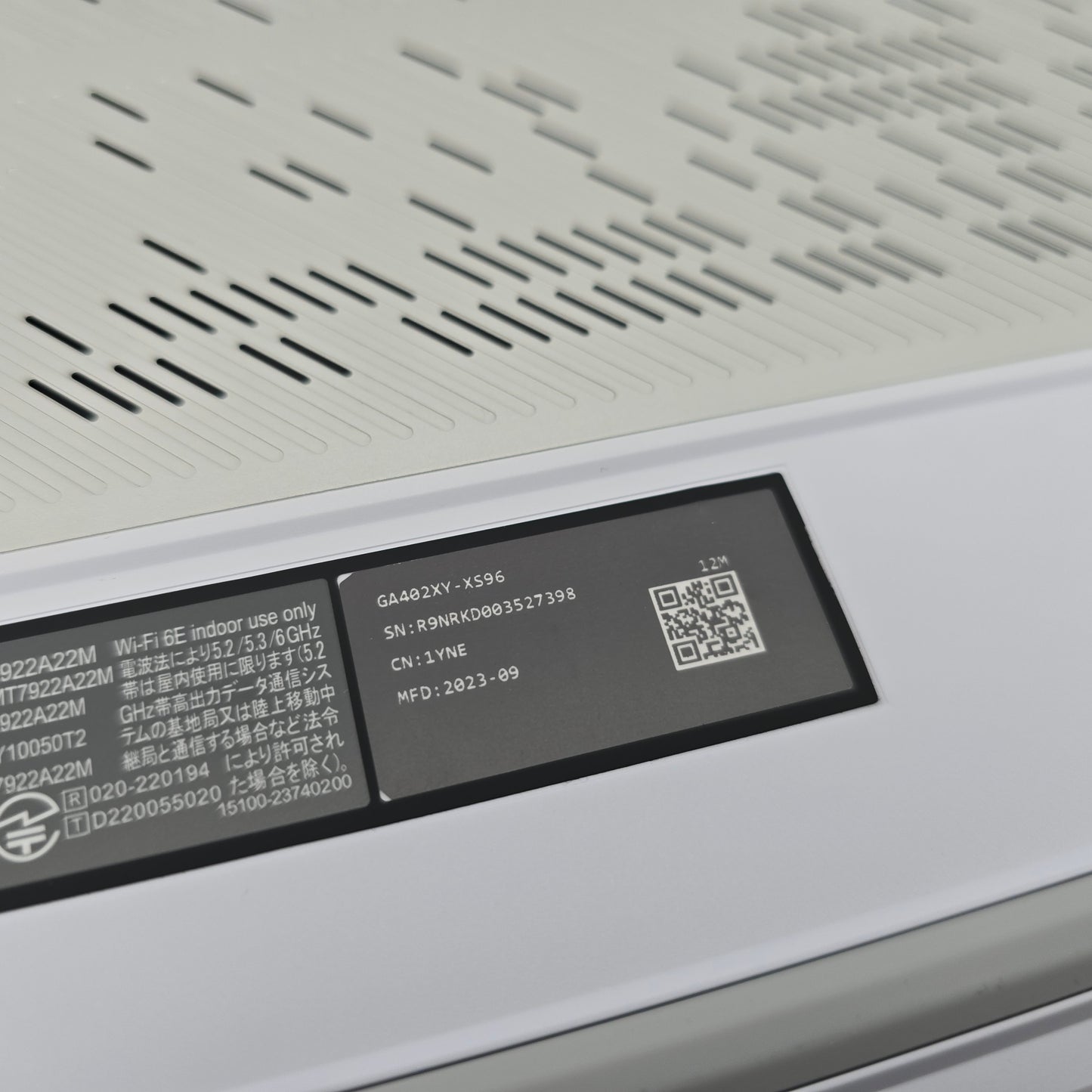 ASUS ROG Zephyrus G14, RTX 4090, Ryzen 9 7940HS, 4TB NVMe, 64GB DDR5, White Gaming Laptop