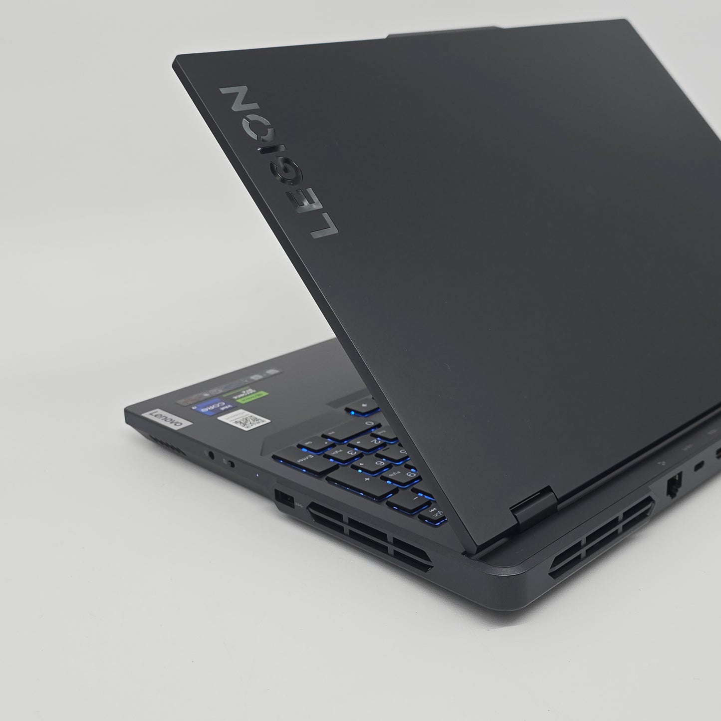 Lenovo Legion Pro 5, Intel i9-14900HX, RTX 4060, 16GB DDR5, QHD+ 165Hz, Gaming Laptop 15.6"