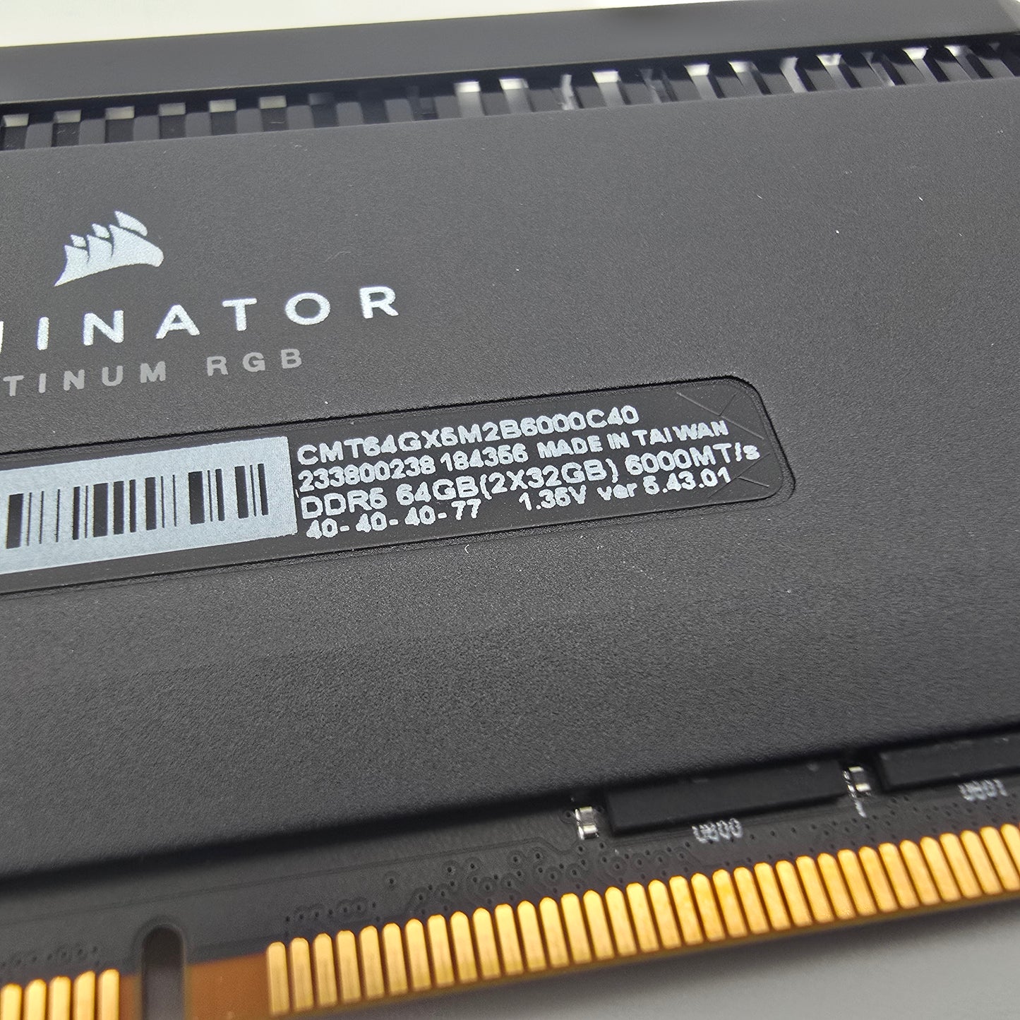 Corsair Dominator Platinum RGB 32GB DDR5, 6000MHz, CL40-40-40-77, Desktop Gaming Memory RAM (1x32GB)