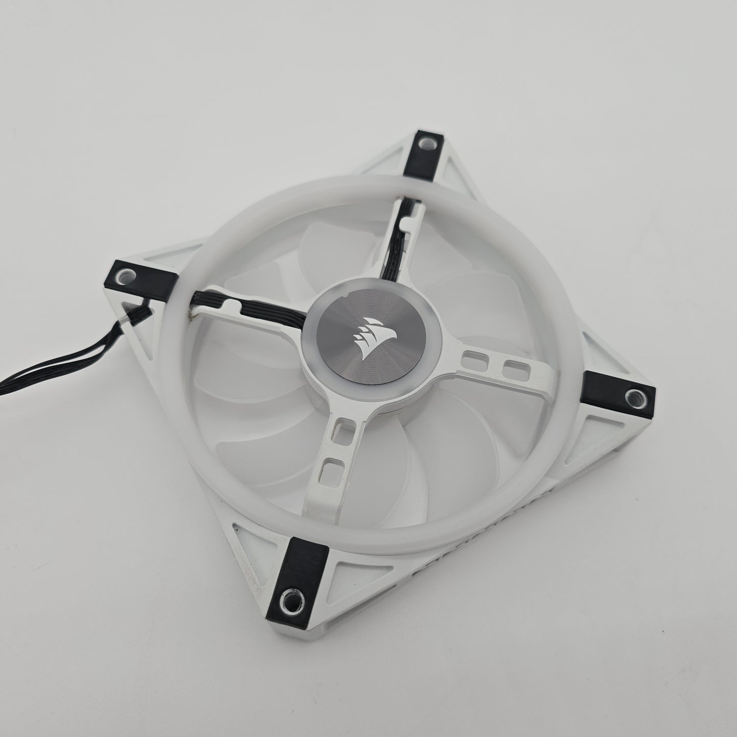Corsair QL120 White RGB Fan, Corsair iCUE, 120mm RGB PWM Fan, Single Fan
