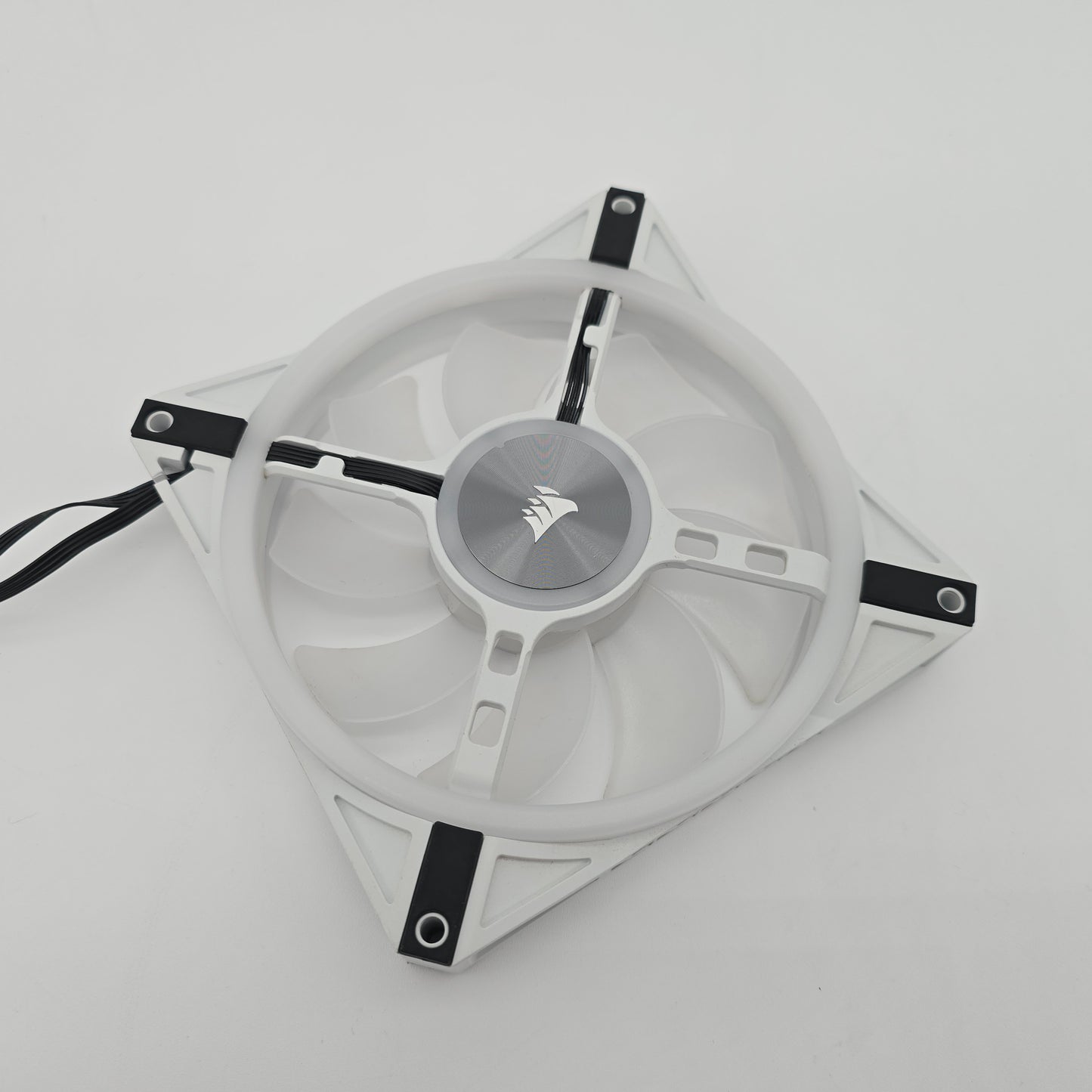 Corsair QL140 White RGB Fan, Corsair iCUE, 140mm RGB PWM Fan, Single Fan