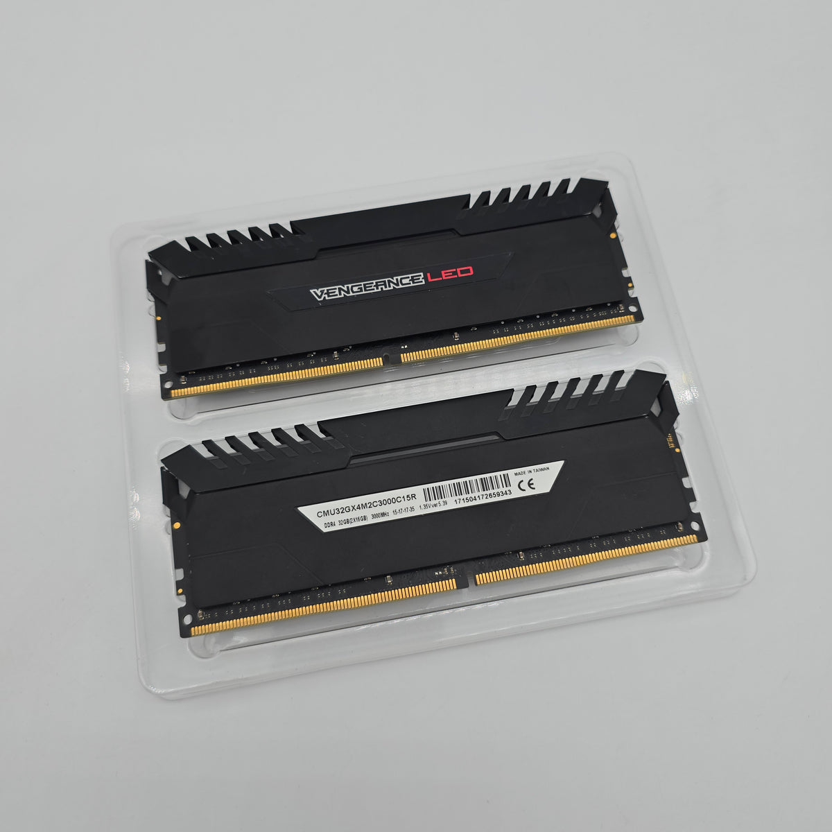Corsair Vengeance LED 32GB DDR4, 3000MHz, CL15-17-17-35, Desktop Gaming Memory RAM (2x16GB)