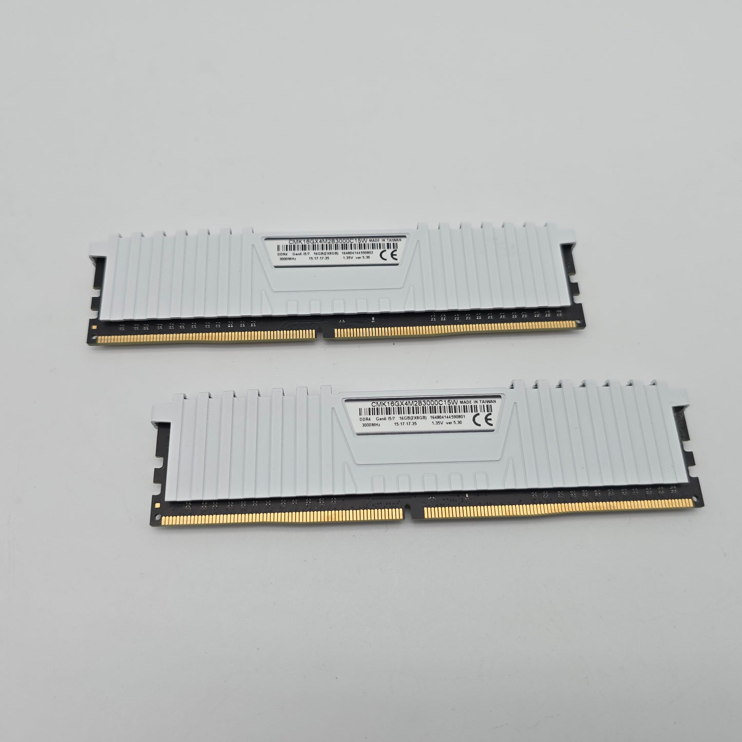 Corsair Vengeance LPX 16GB DDR4 White, 3000MHz, CL15, Desktop Gaming Memory RAM (2x8GB)