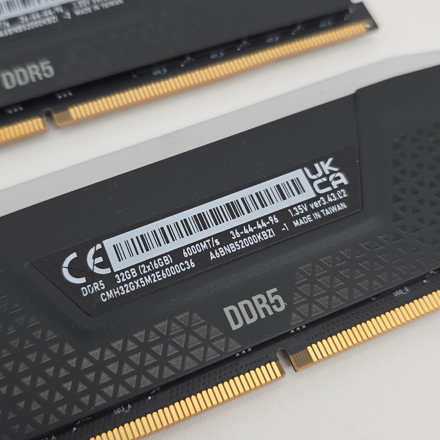 32GB Corsair Vengeance RGB Pro 6000MHz DDR5 RAM, CL36-44-44-96 Memory Kit, 2x16GB