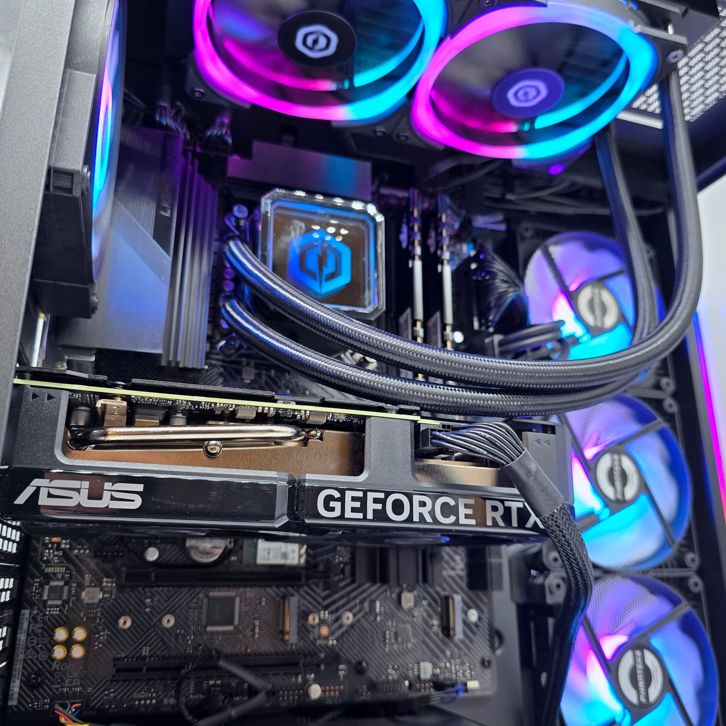 RTX 4070 Super, Intel i7-14700KF, 32GB DDR5, 2TB NVMe, CyberPowerPC Prebuilt Gaming Desktop PC