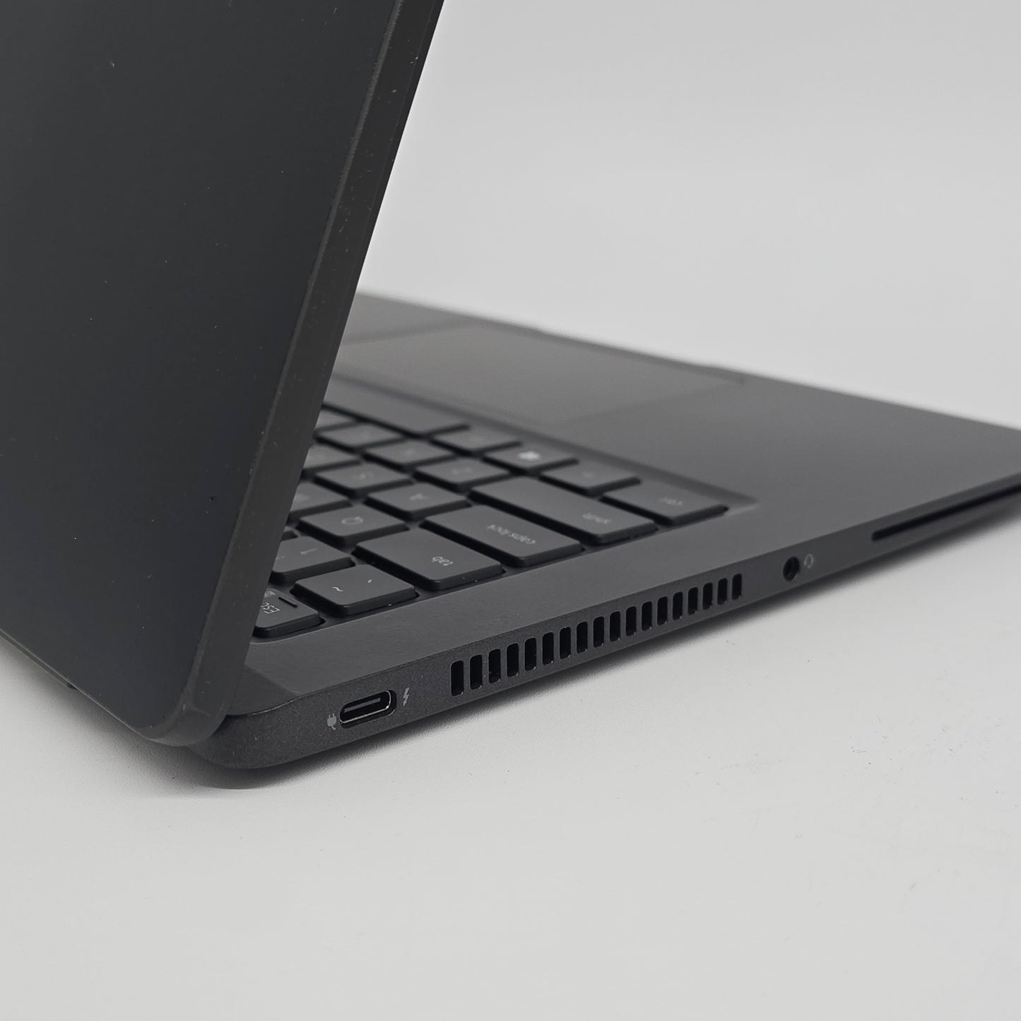 Dell Latitude 7420 14" FHD Laptop, Intel i7-1185G7, 512GB NVMe, 16GB RAM