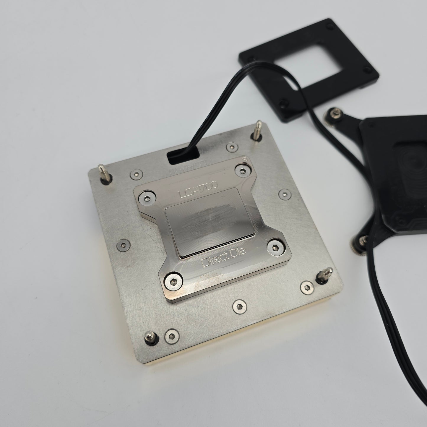 EK Quantum Velocity2 RGB LGA 1700 Direct Die CPU Waterblock for Liquid Cooling, Limited Edition Gold