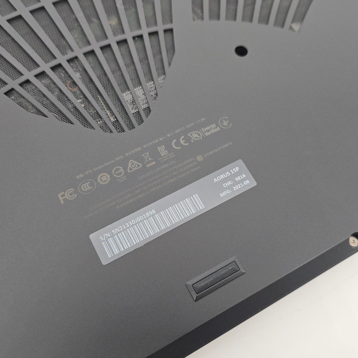 Gigabyte Aorus 15P YD, RTX 3080, Intel i7-11800H, 32GB DDR4, 300HZ FHD Gaming Laptop