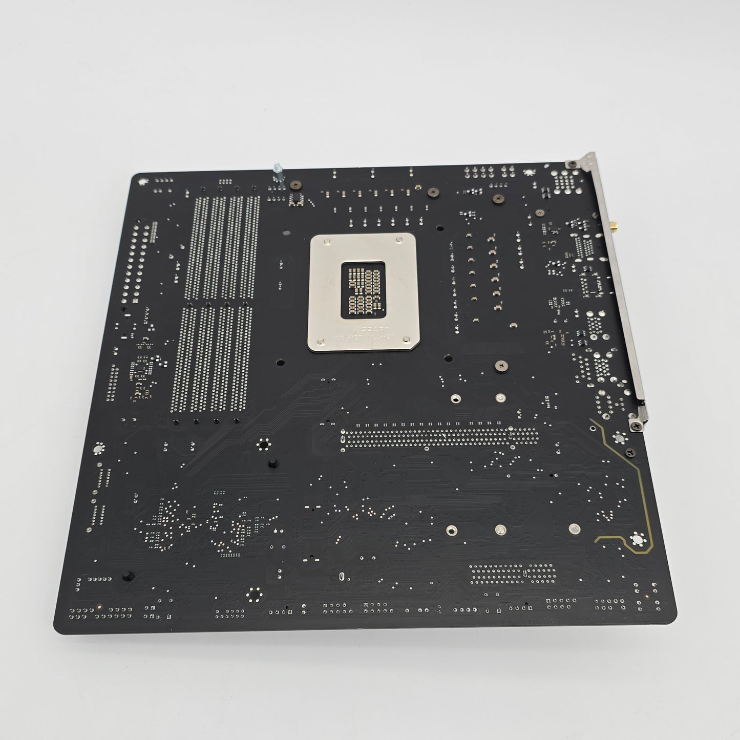 Gigabyte B660M Aorus Pro AX DDR4 Gaming Motherboard, Intel Socket LGA 1700