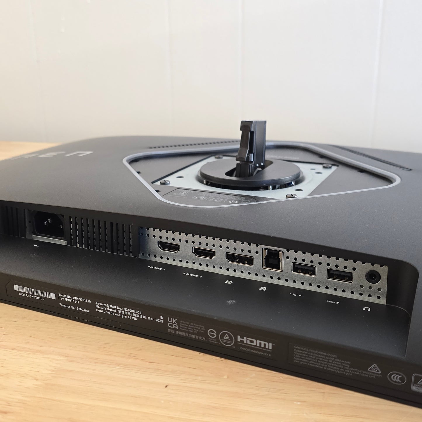 HP OMEN 27QS, 27" IPS LED QHD 240Hz FreeSync and G-SYNC Gaming Monitor