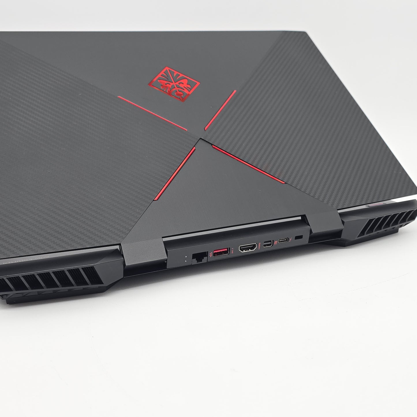 HP OMEN 15 Gaming Laptop, GTX 1660 Ti, Intel i7-9750H, 1080p 144Hz