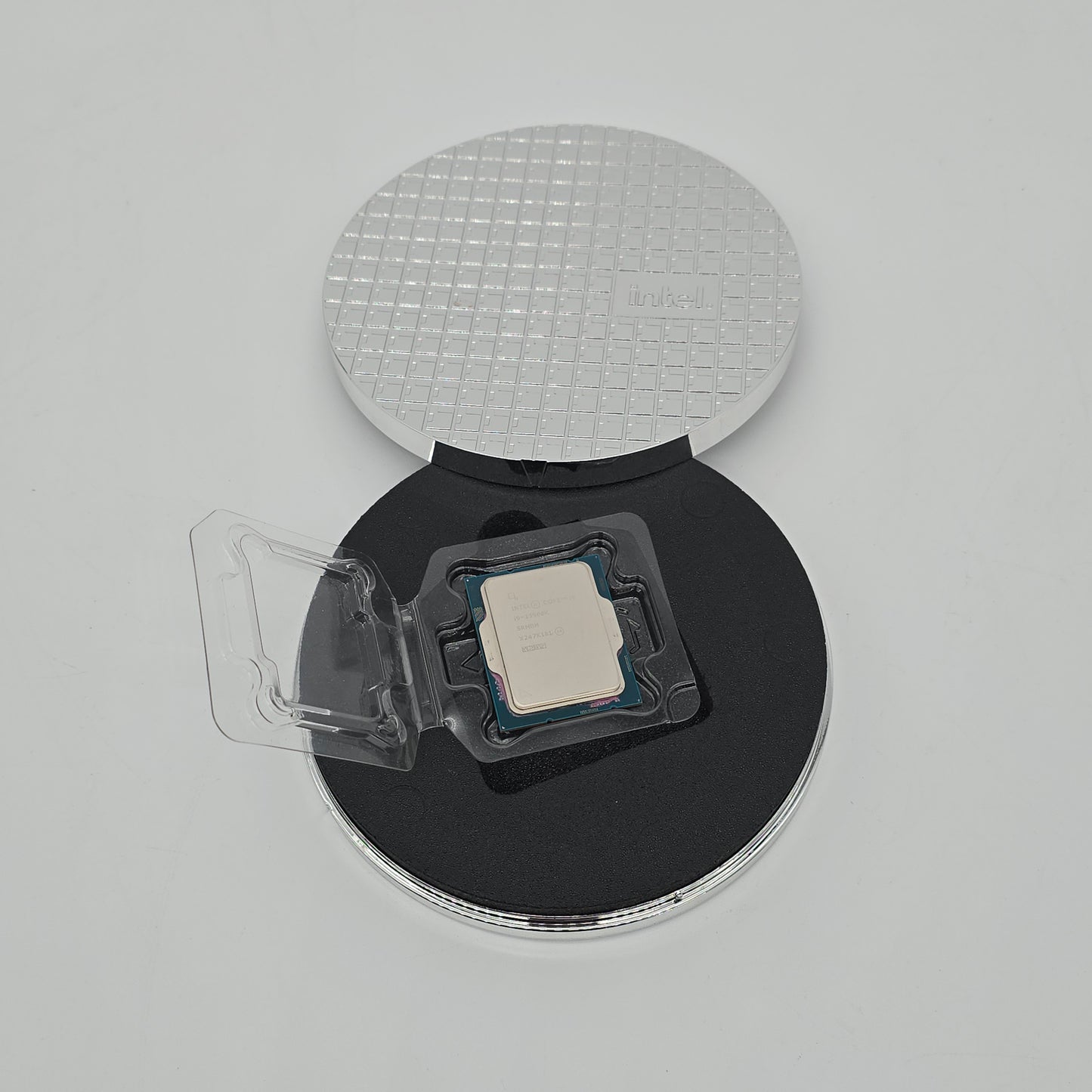 Intel i9-13900K, Socket LGA 1700 Gaming Desktop Processor CPU, 24 Core, Integrated Graphics, Unlocked