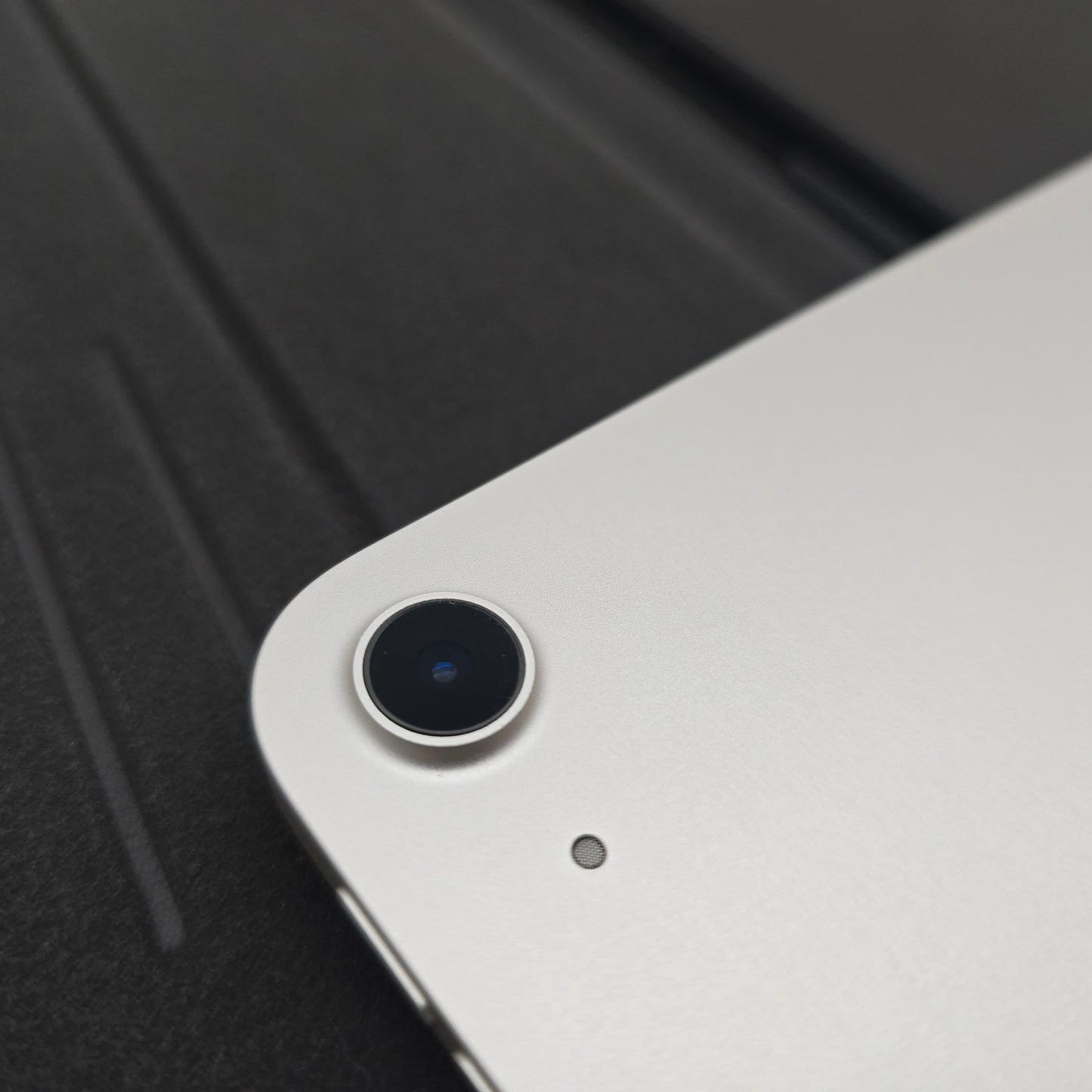 Apple iPad Air 5th Gen, Apple M1 Chip, 10.9", 64GB, WiFi, Space Gray, with Speck Case