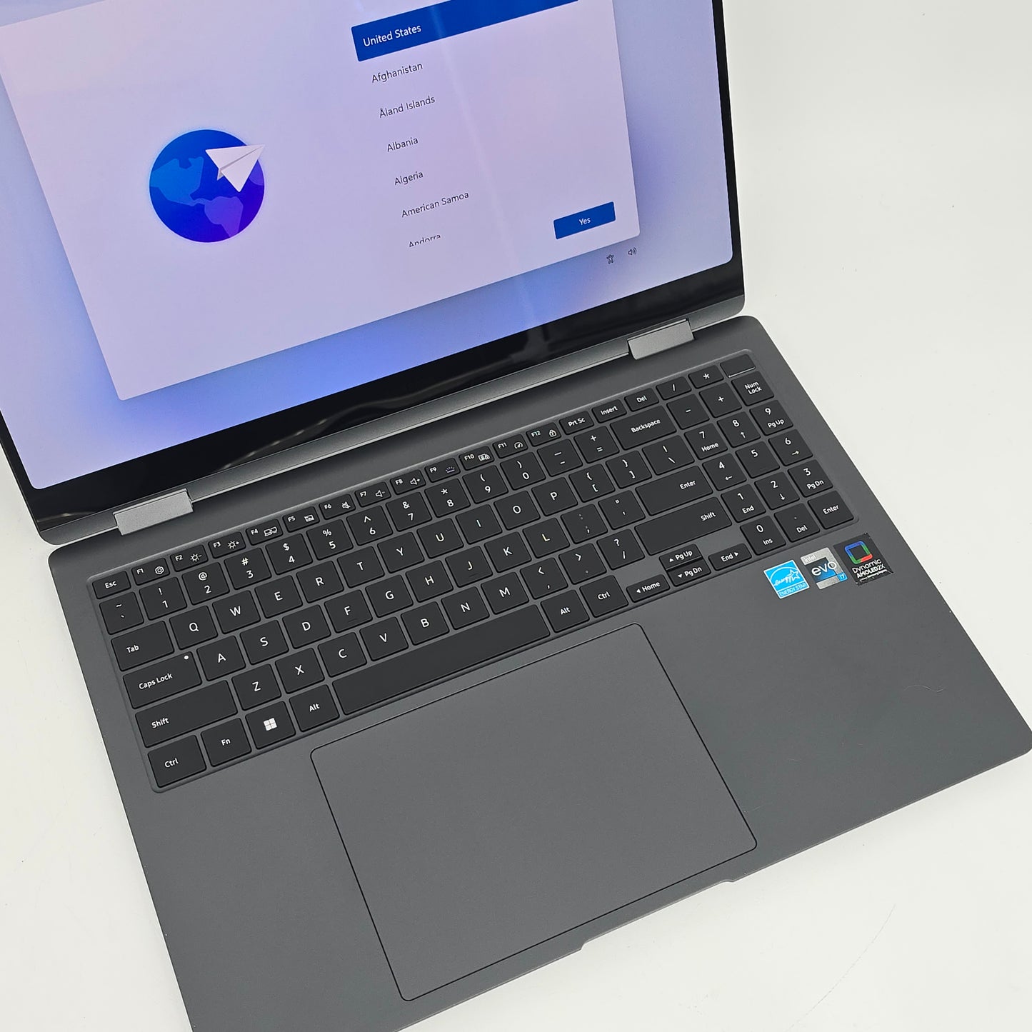 Samsung Galaxy Book3 Pro, 14" 3K 120Hz AMOLED, Intel i7-1360P, 16GB DDR5, 1TB